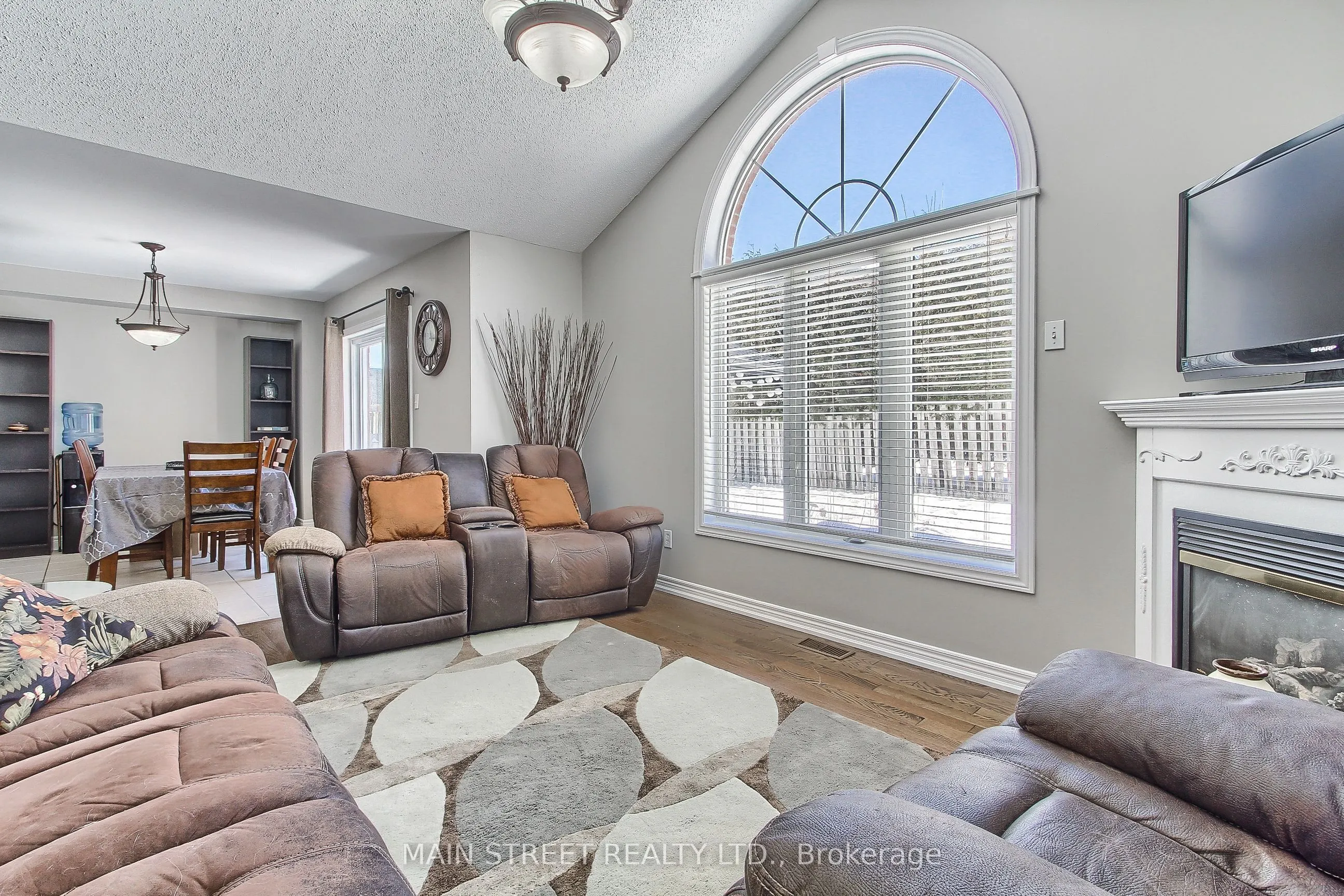 46 Silverstone Crescent