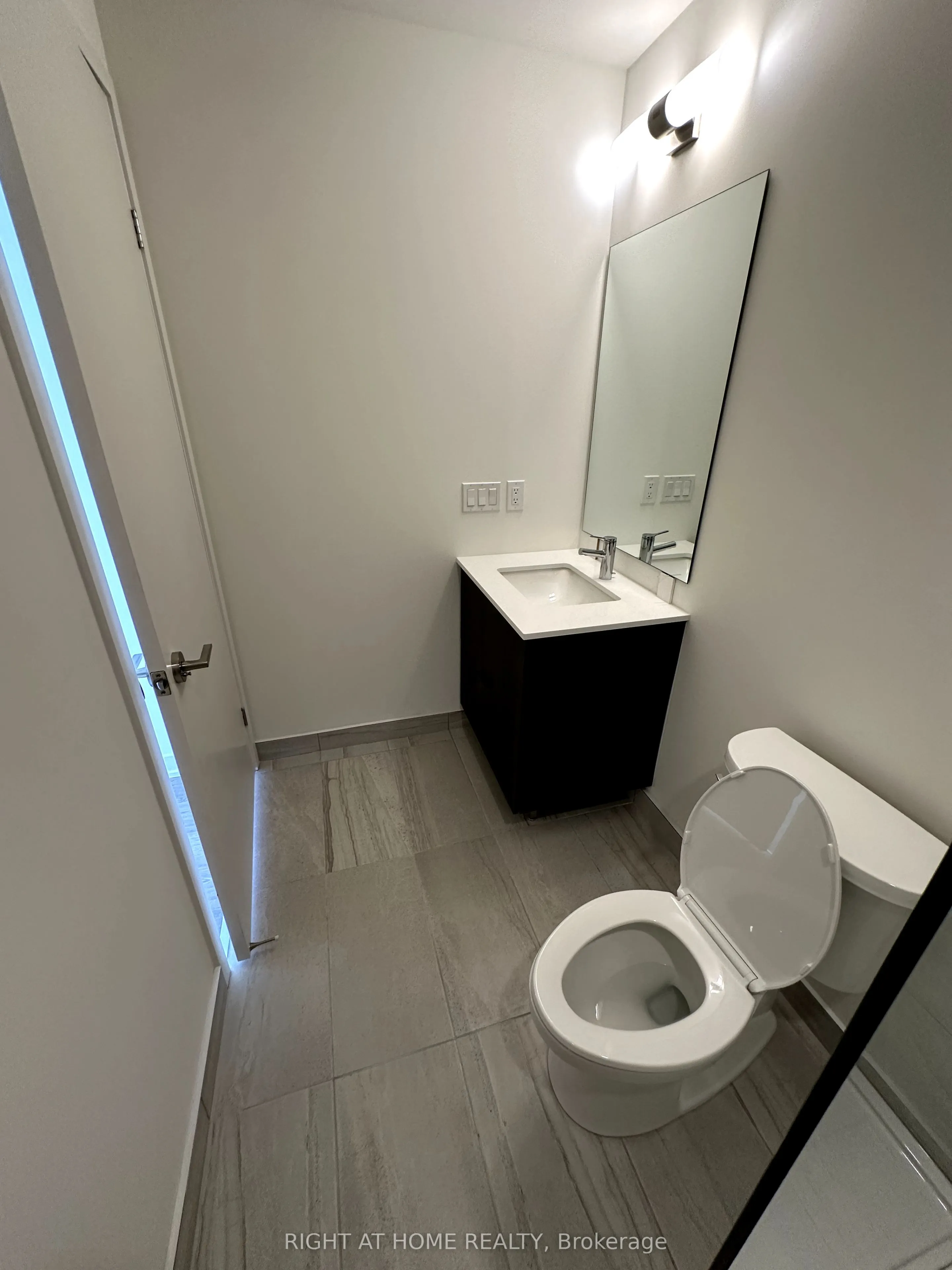 2 David Eyer Road, #528