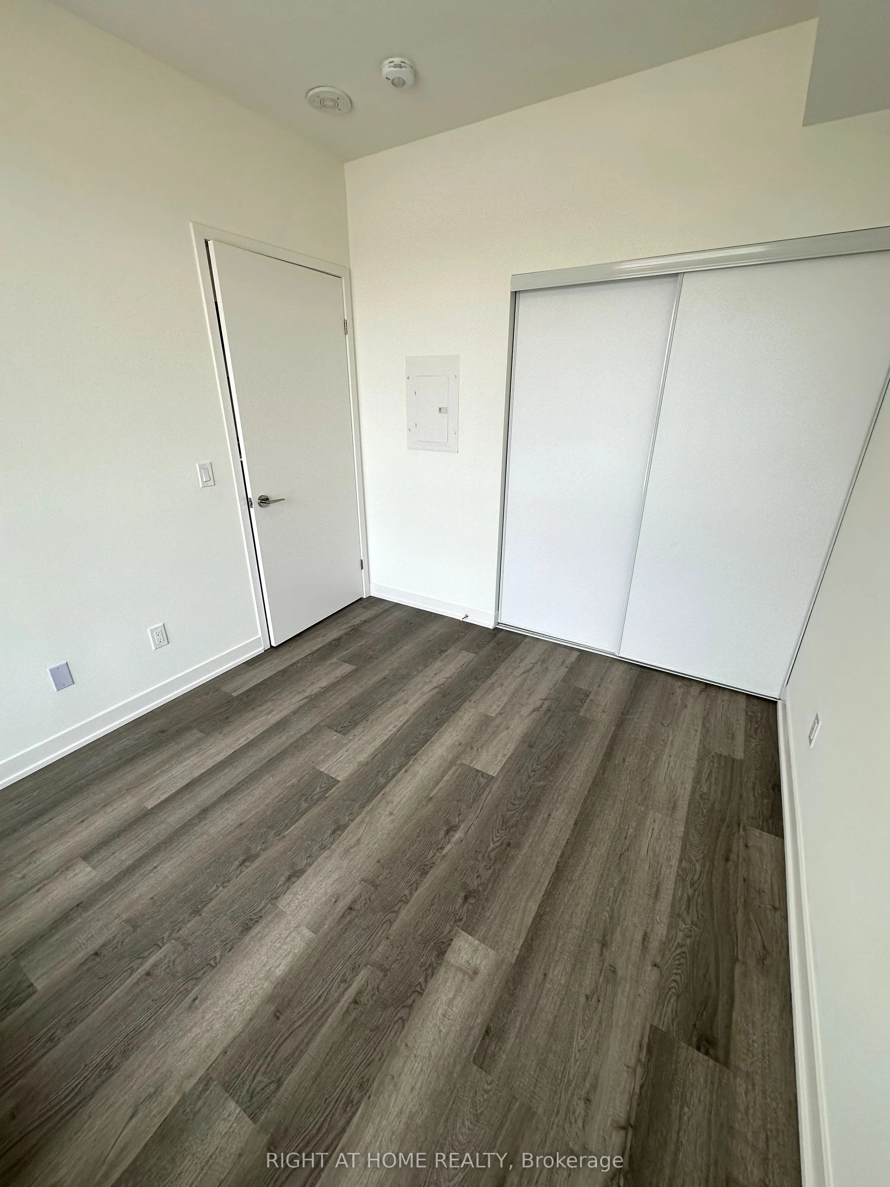 2 David Eyer Road, #528