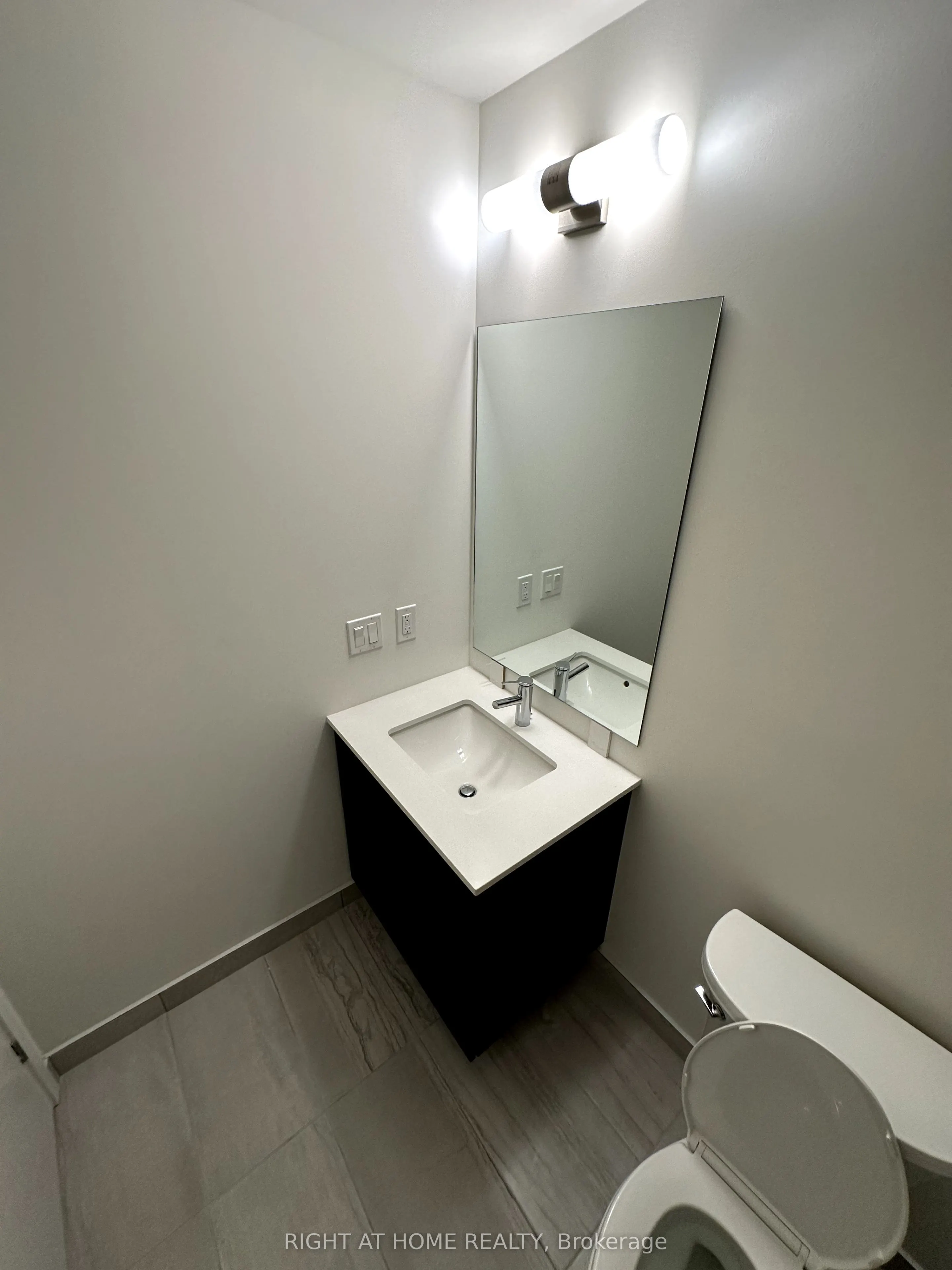 2 David Eyer Road, #528
