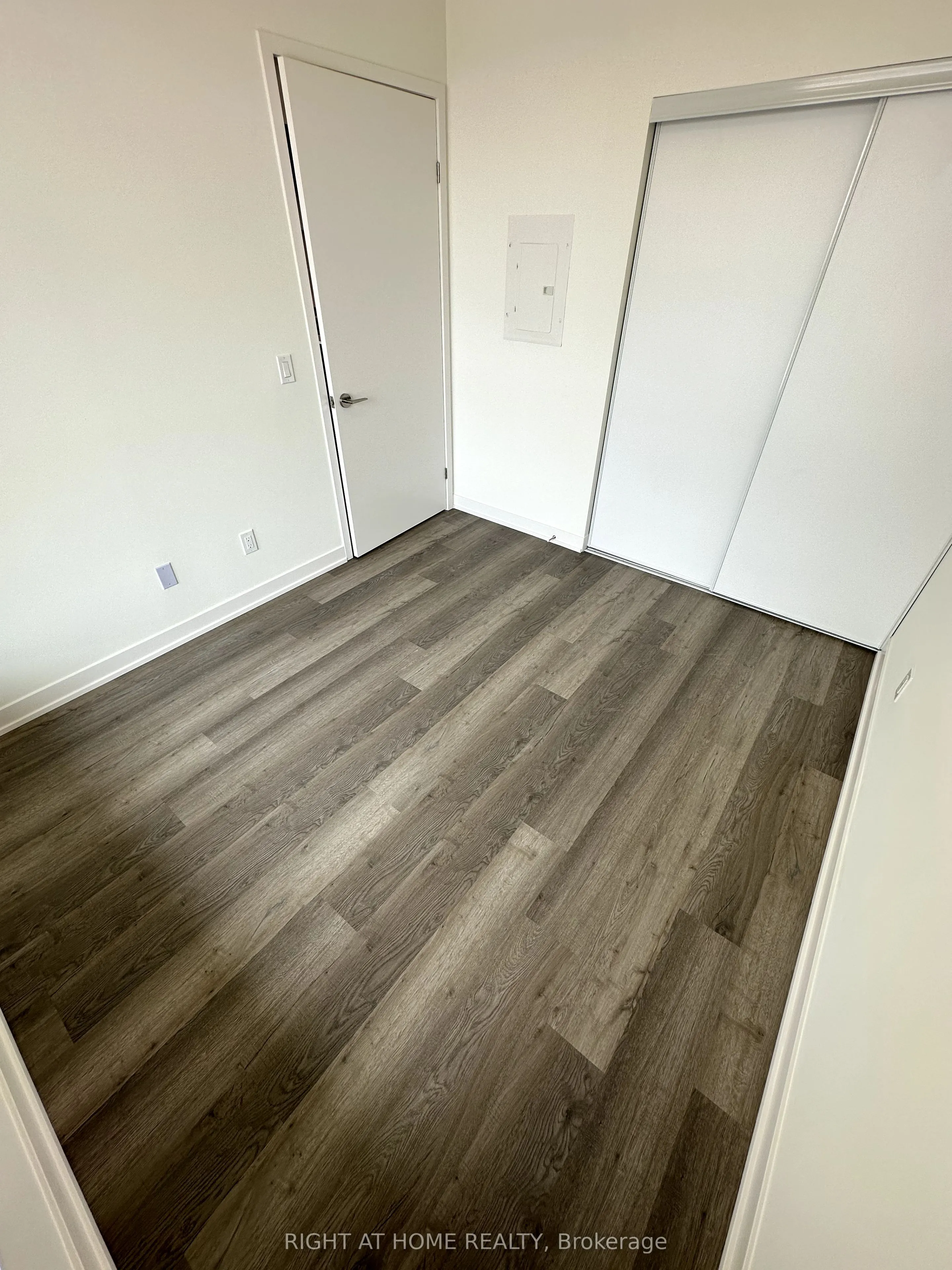 2 David Eyer Road, #528