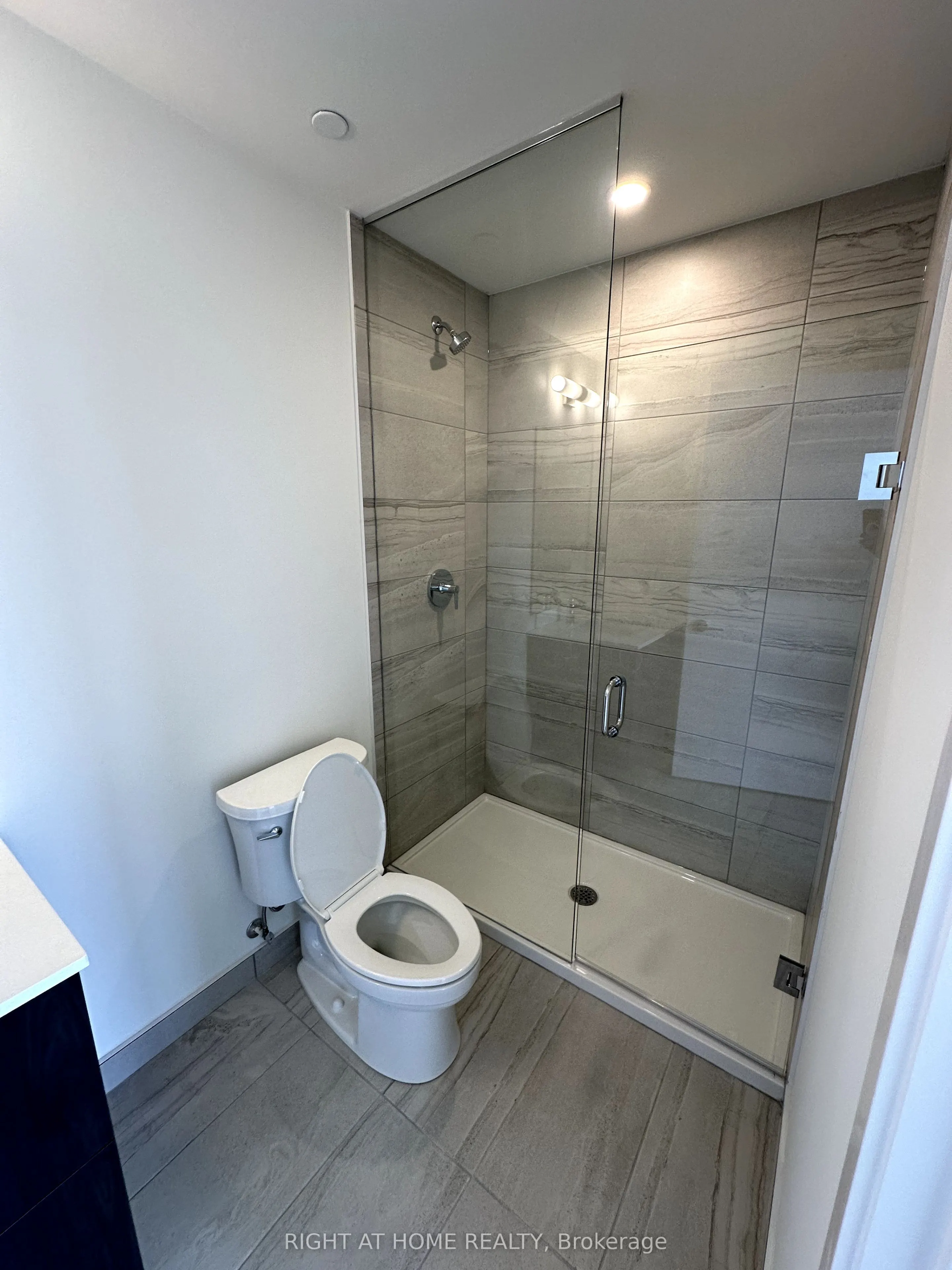 2 David Eyer Road, #528
