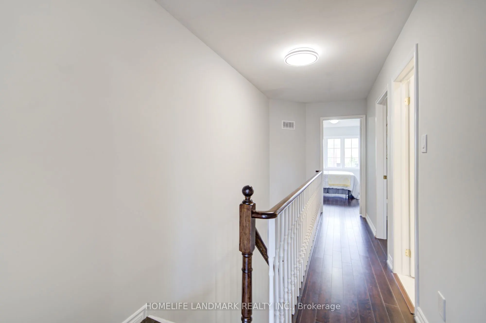 27 Bur Oak Avenue