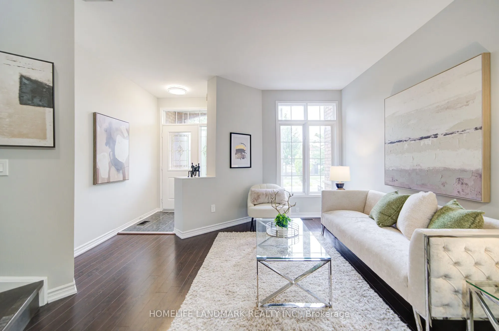 27 Bur Oak Avenue