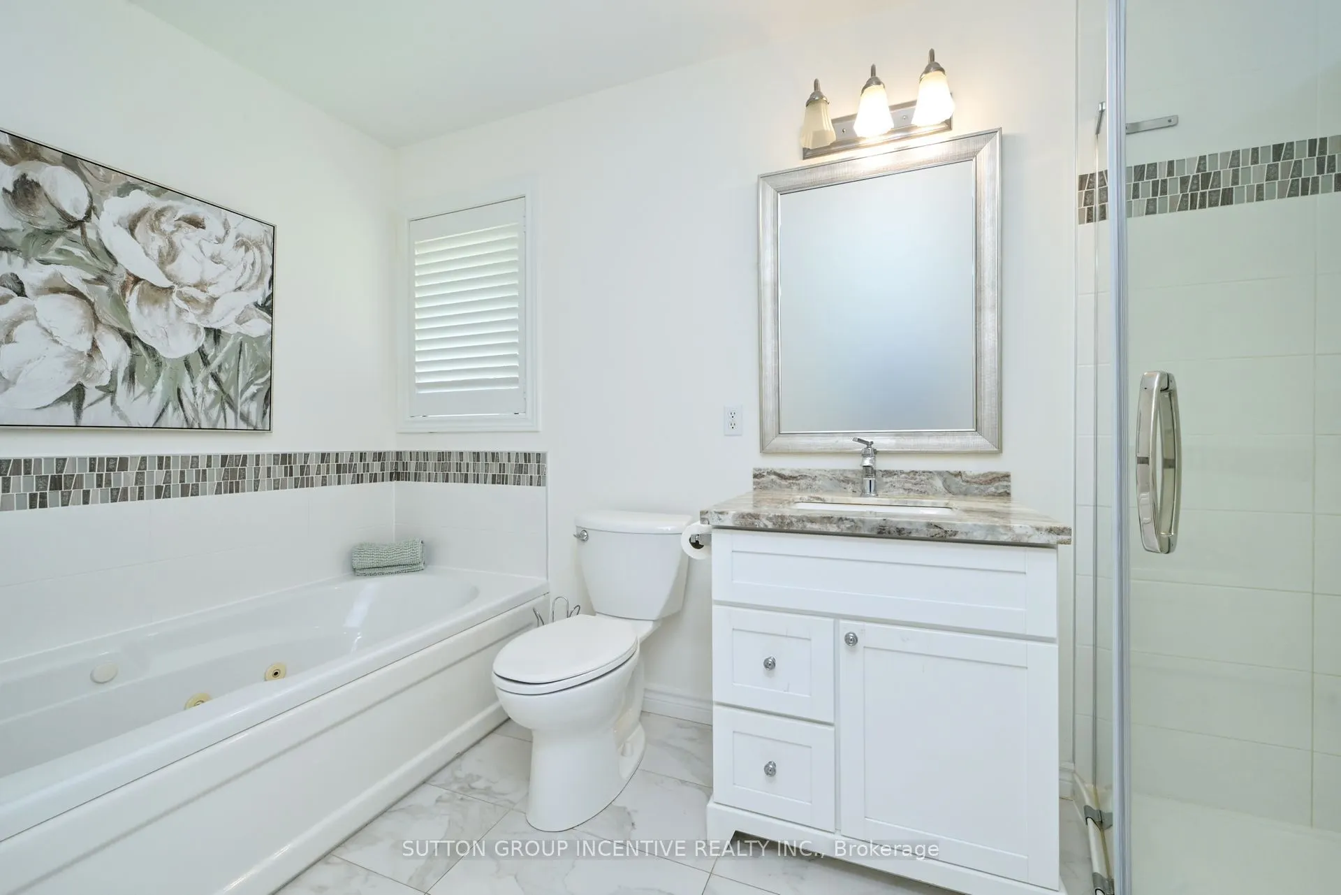 15 SUNSET Boulevard, #8