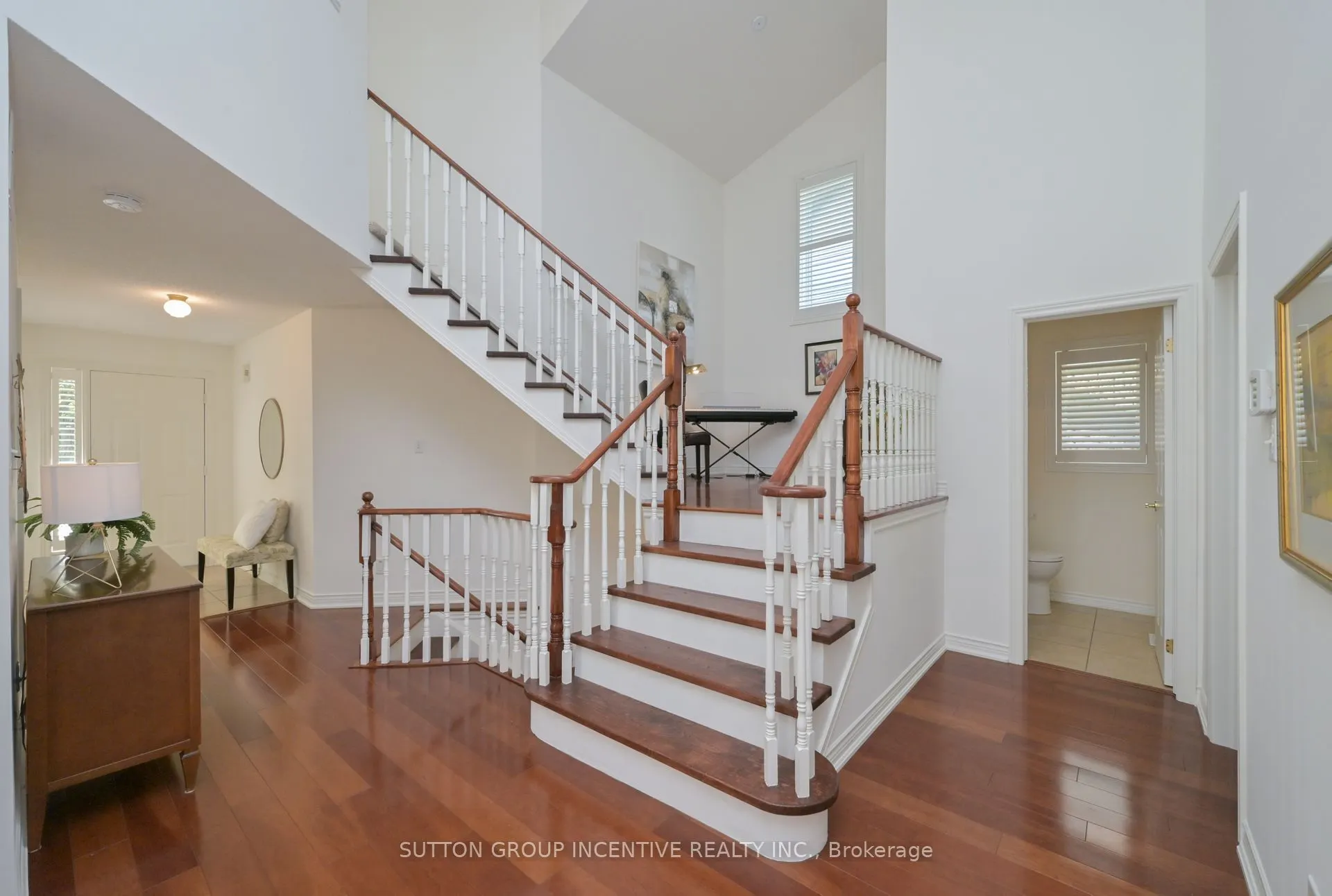 15 SUNSET Boulevard, #8