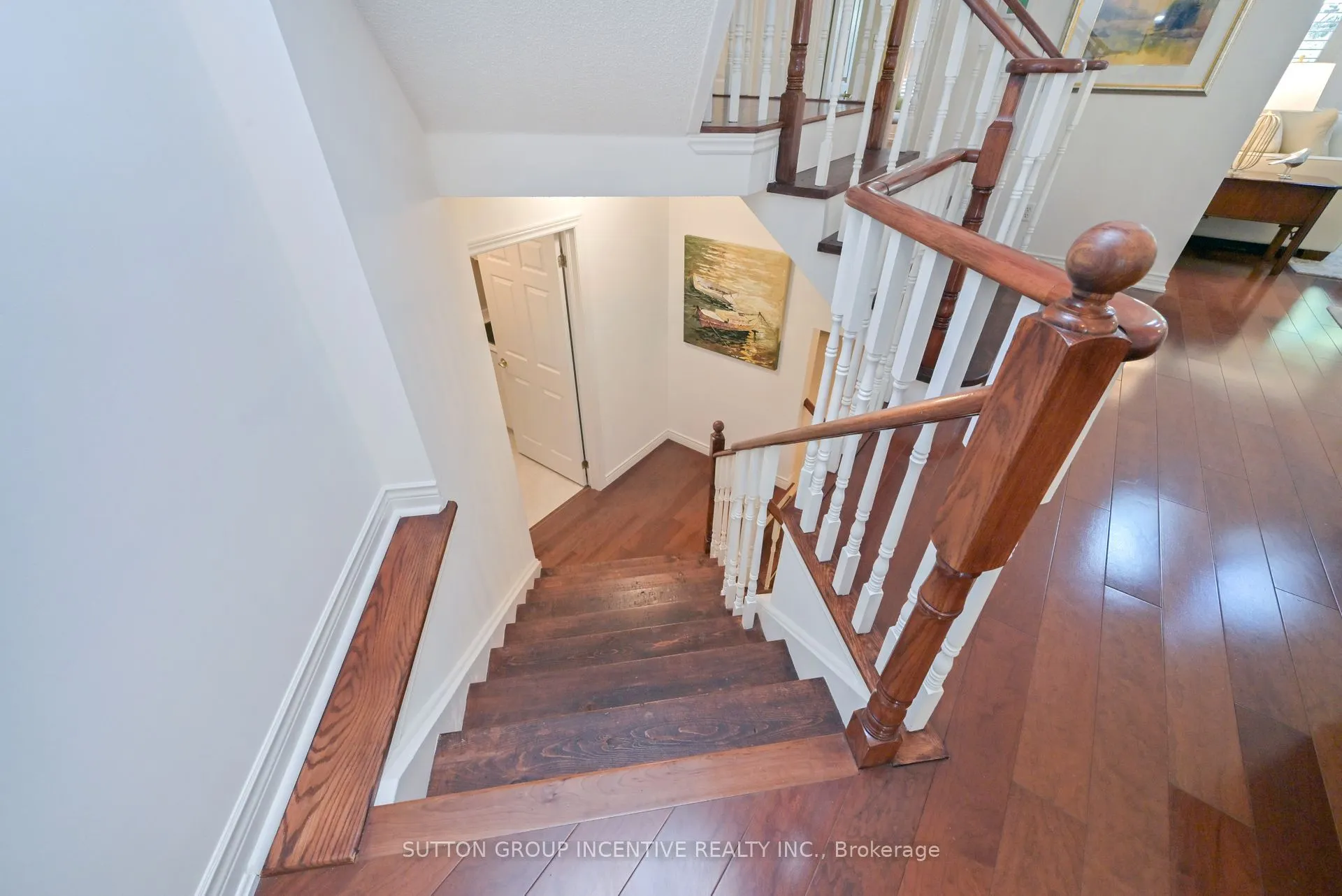 15 SUNSET Boulevard, #8