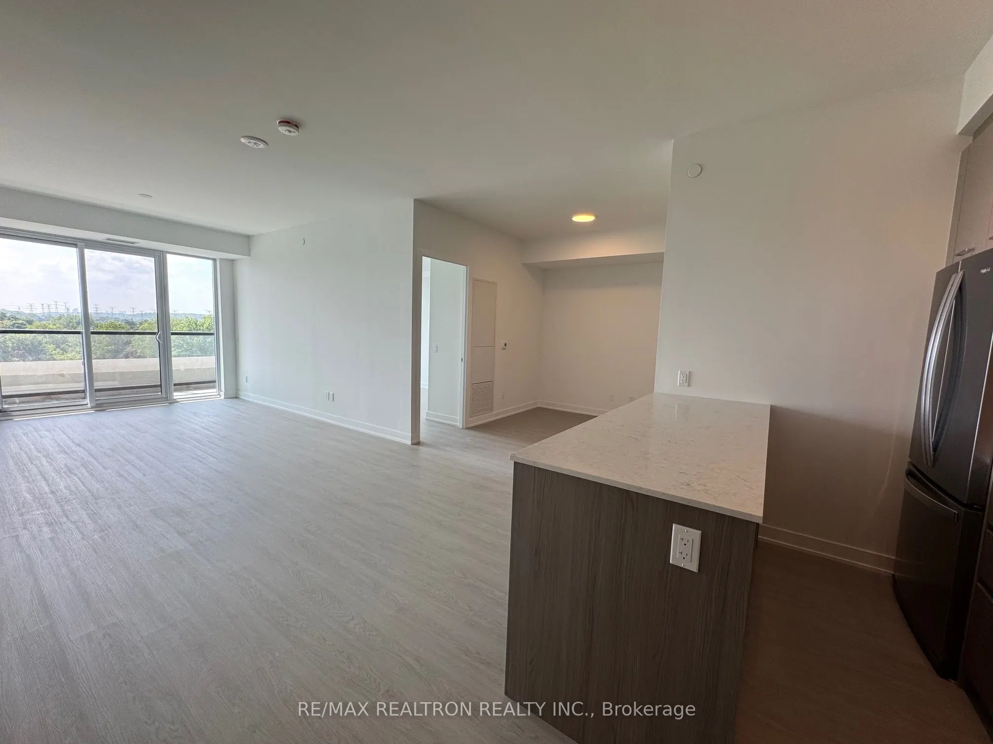 8188 Yonge Street, #729