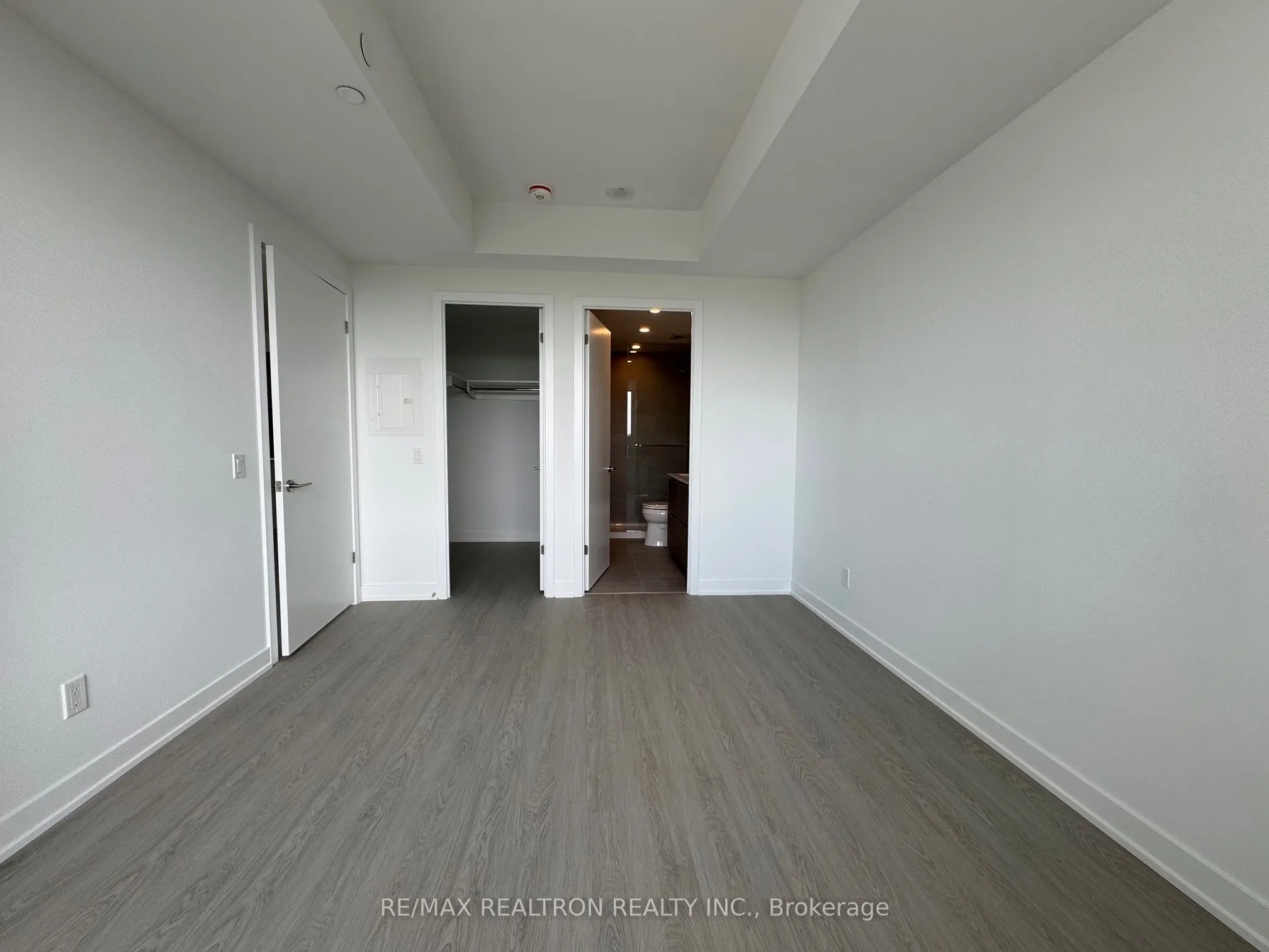 8188 Yonge Street, #729