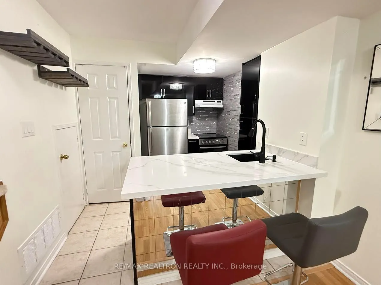 316 John Street, #122