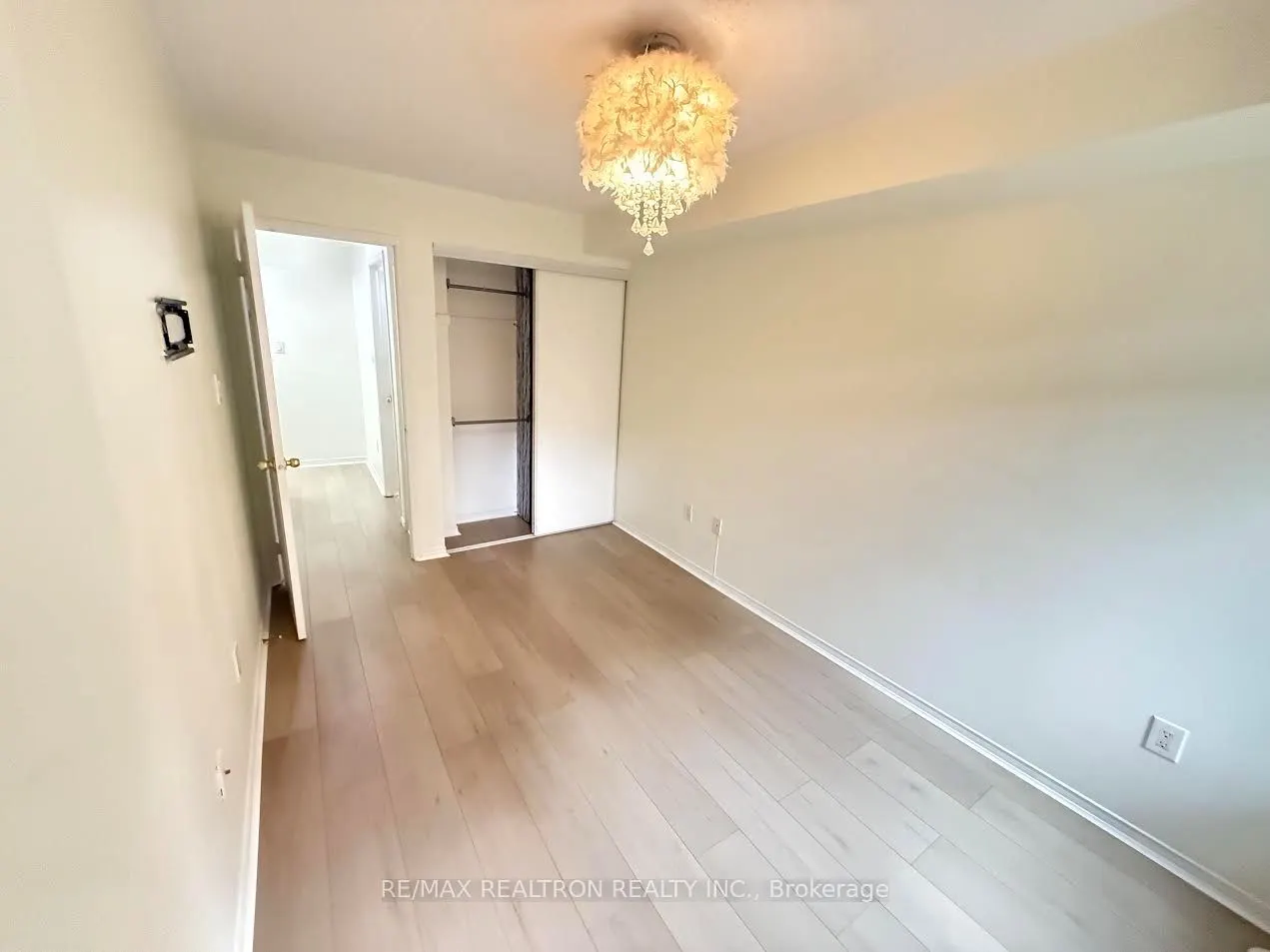 316 John Street, #122