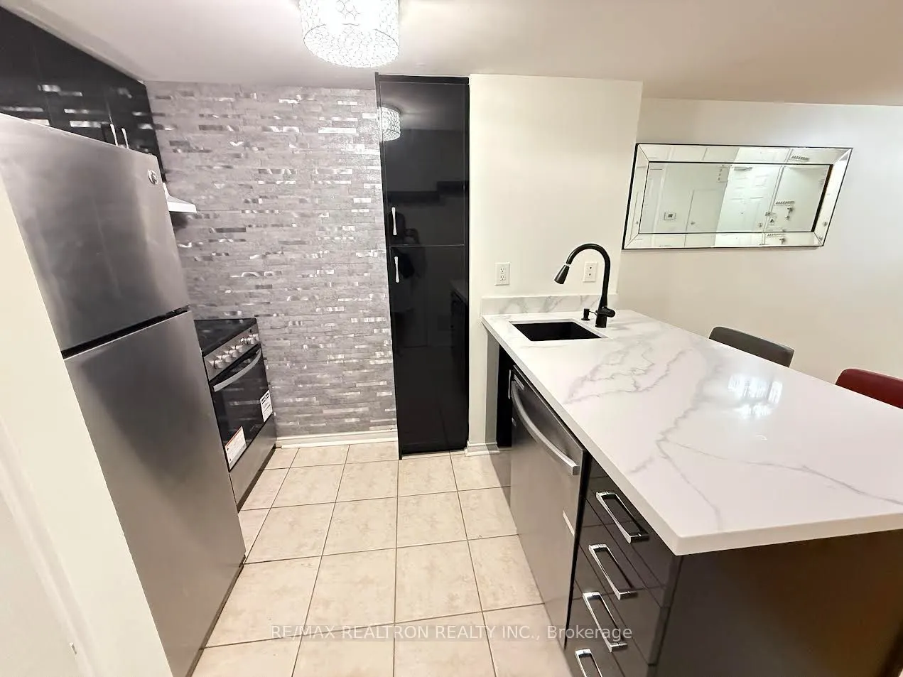 316 John Street, #122