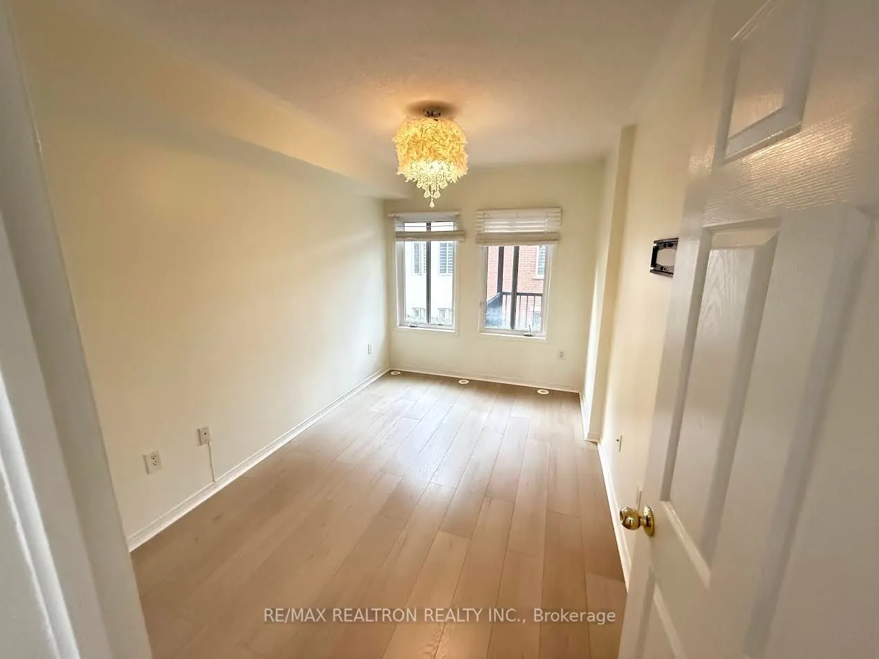 316 John Street, #122