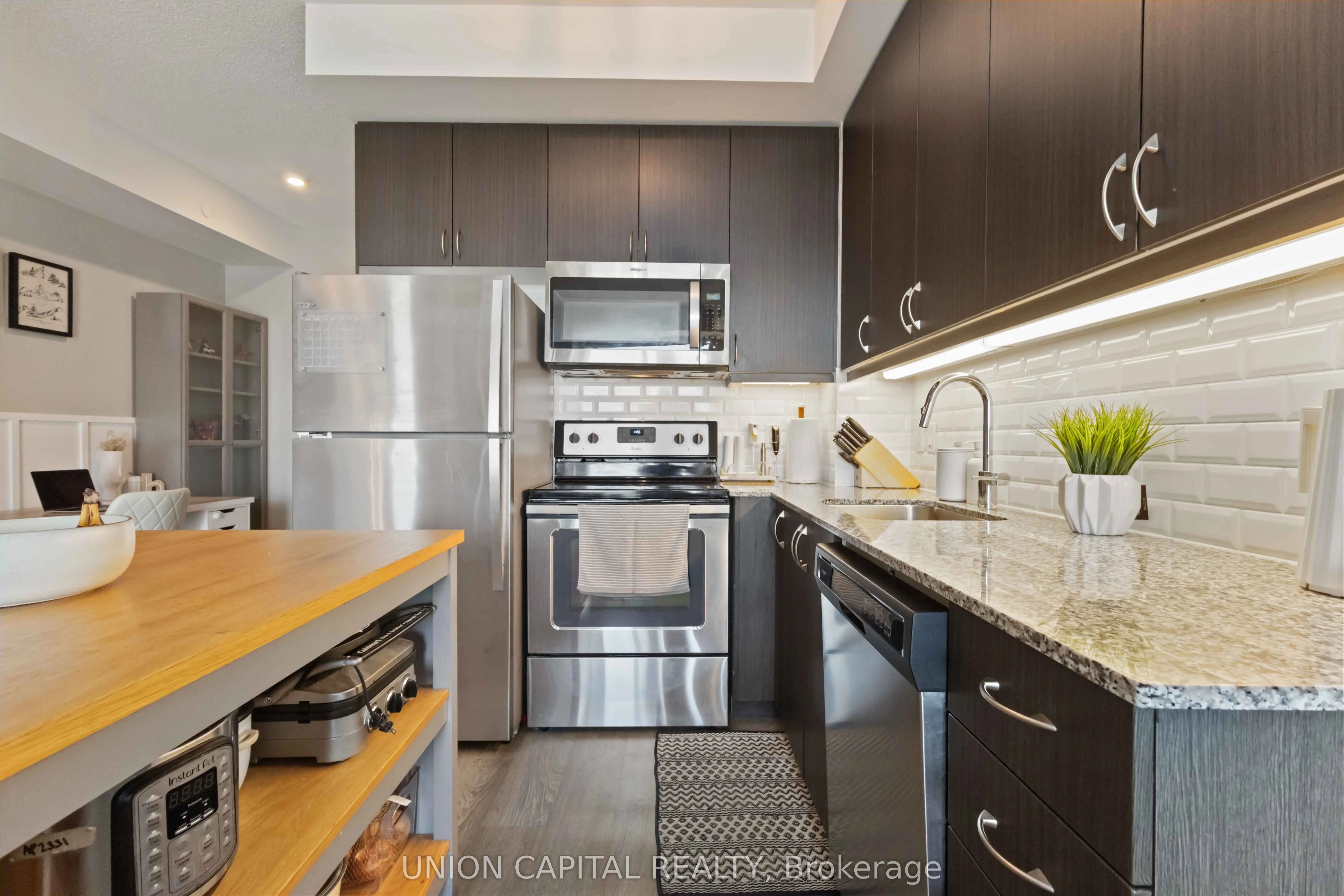 9560 Markham Road, #512