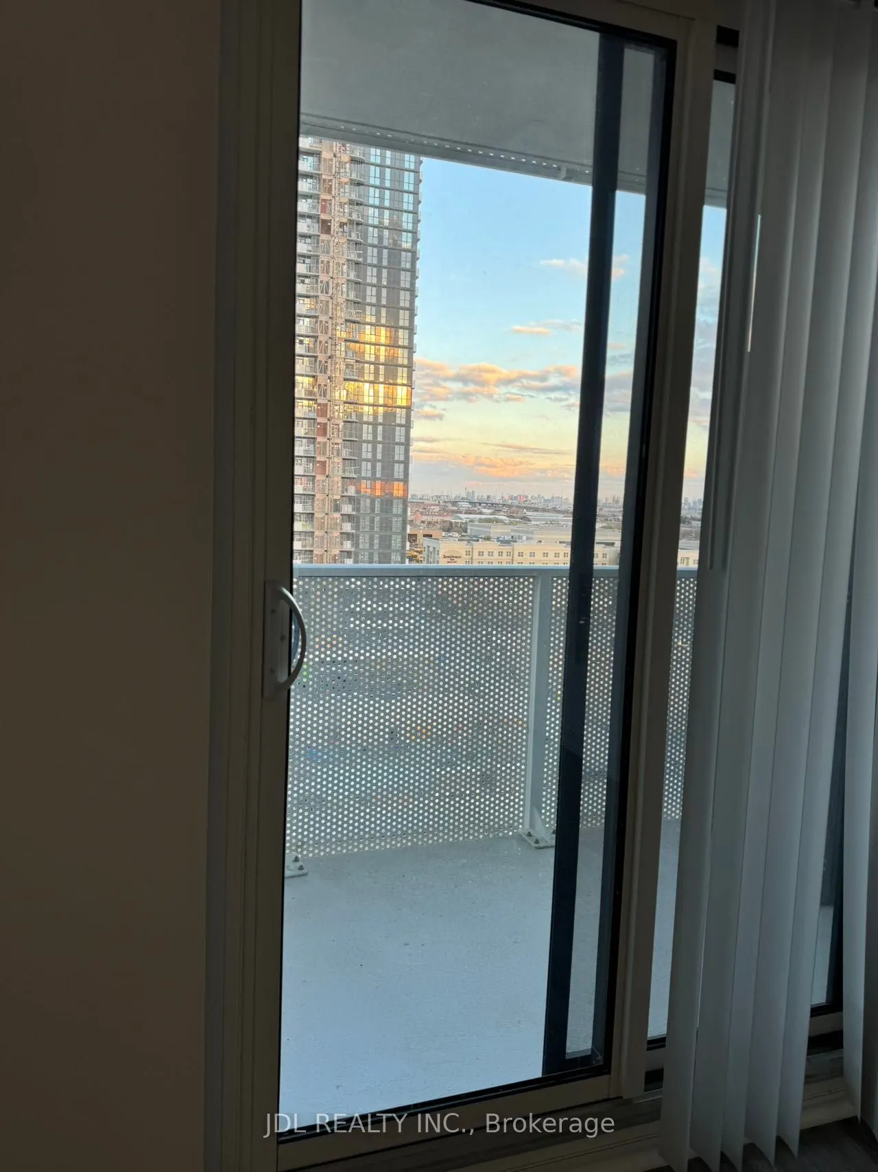 195 commerce Street, #1215