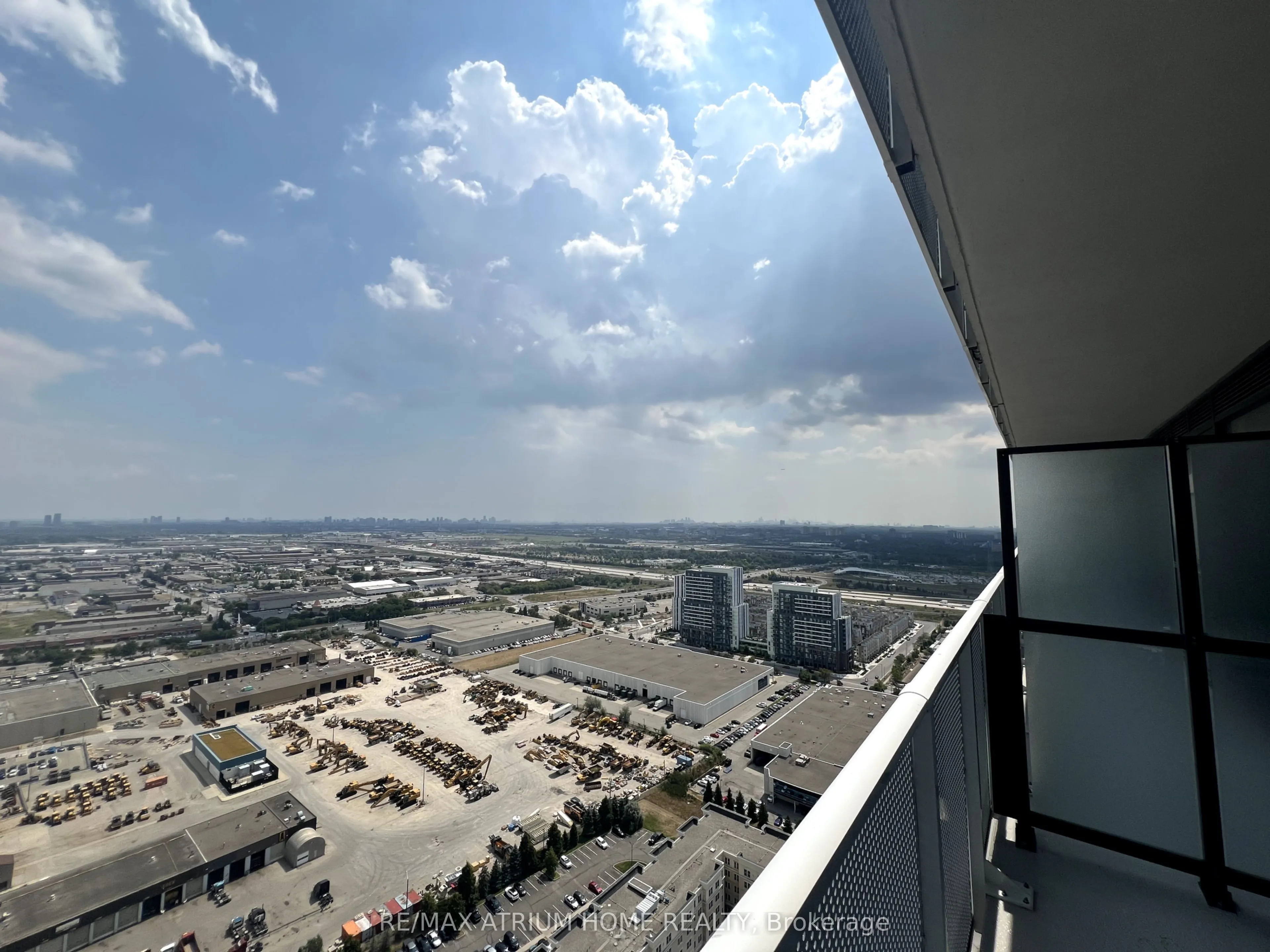 28 Interchange Way, #4006