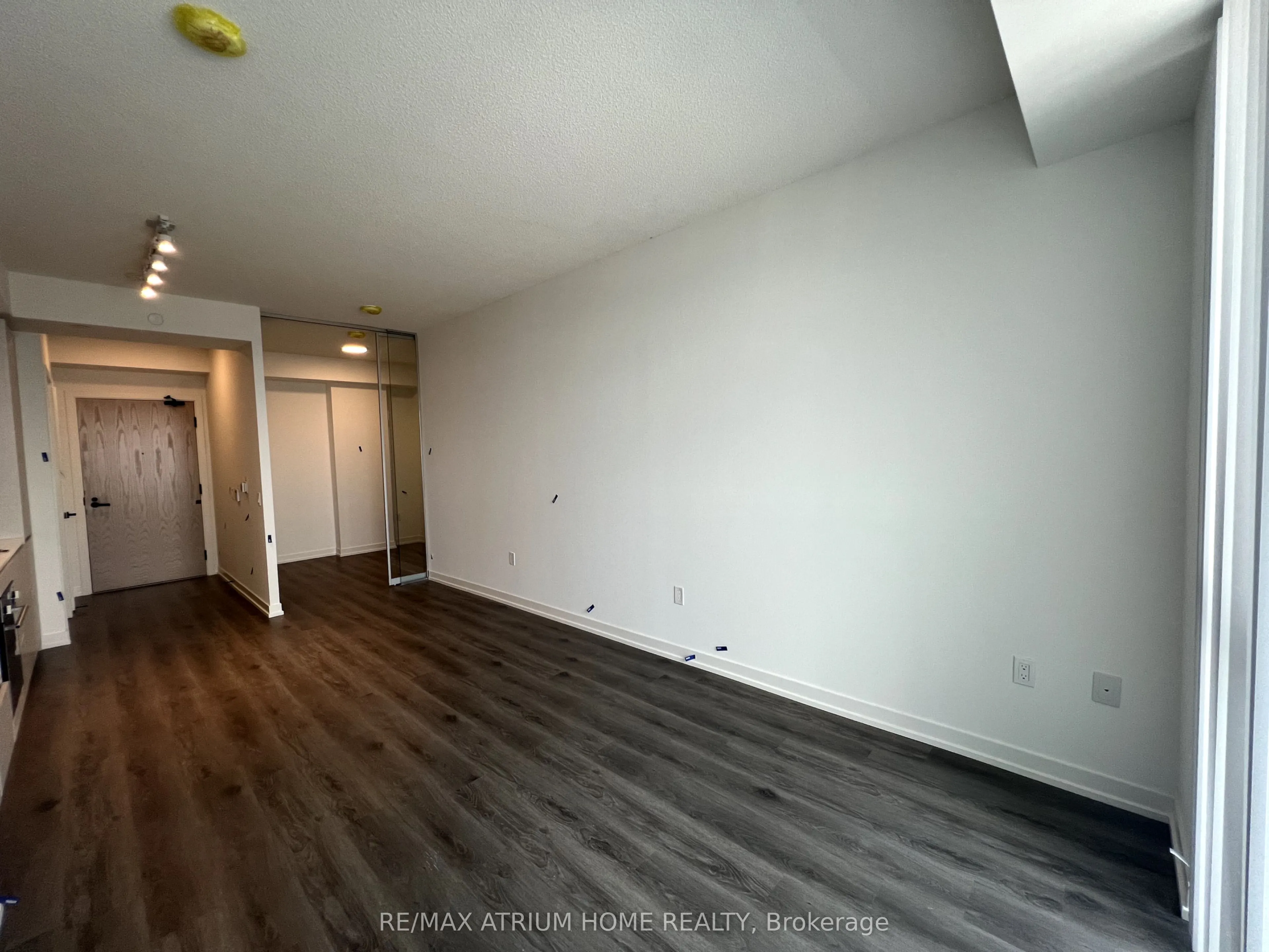 28 Interchange Way, #4006
