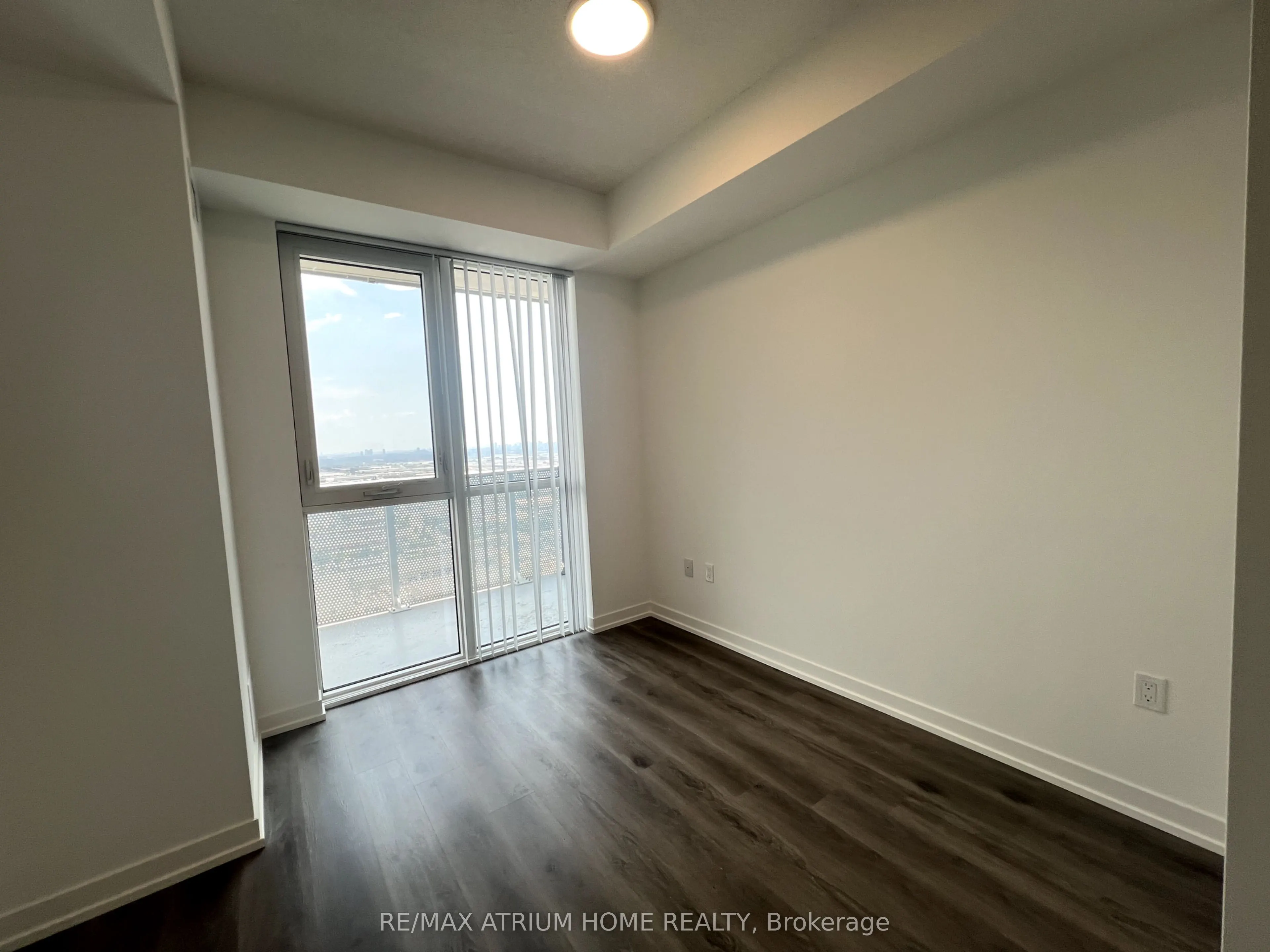 28 Interchange Way, #4006