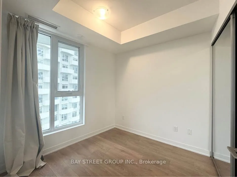 10 Abeja Street, #1614
