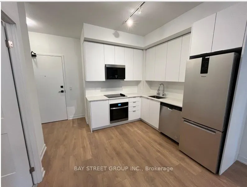 10 Abeja Street, #1614