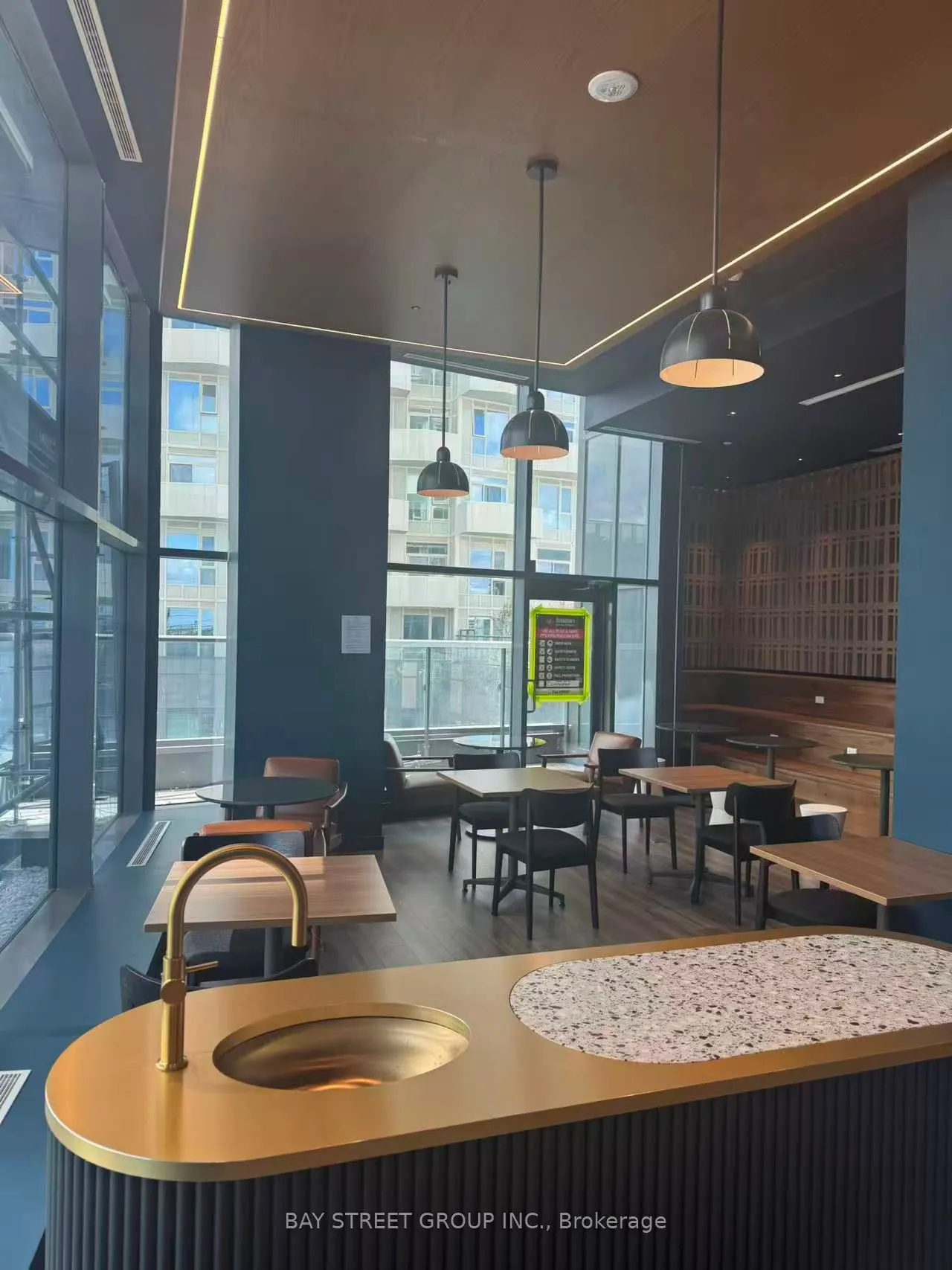 10 Abeja Street, #1614