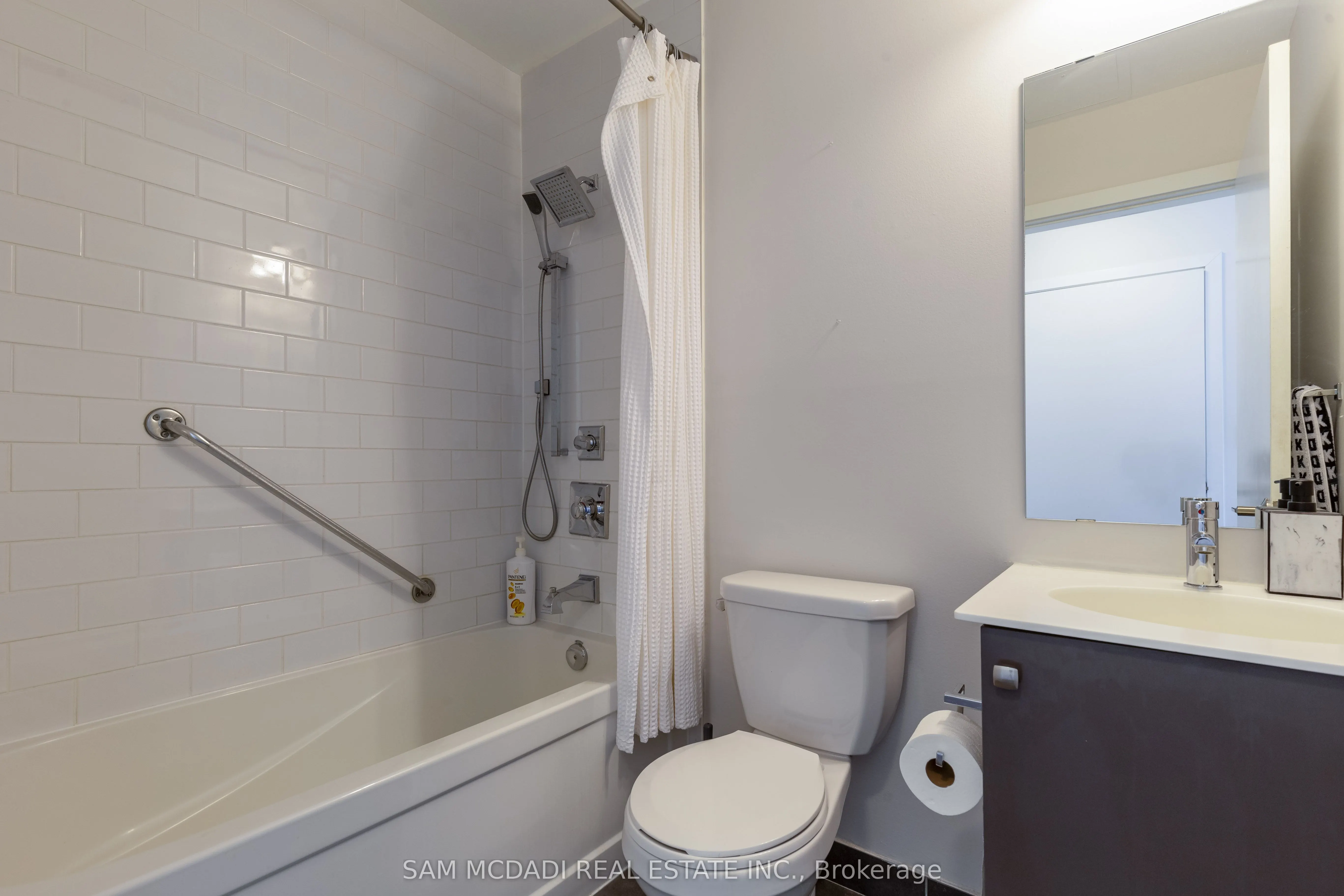 555 William Graham Drive, #114