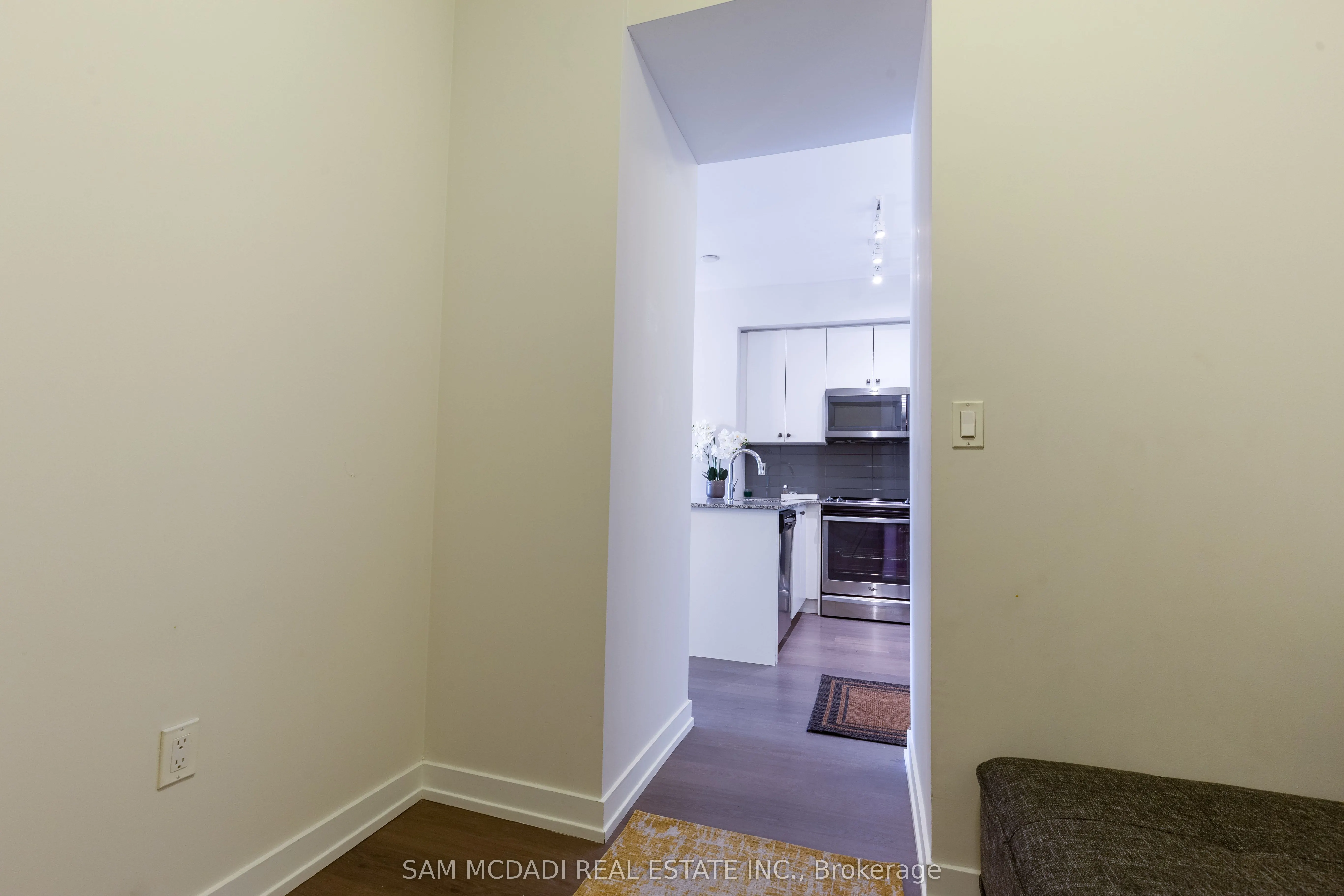 555 William Graham Drive, #114