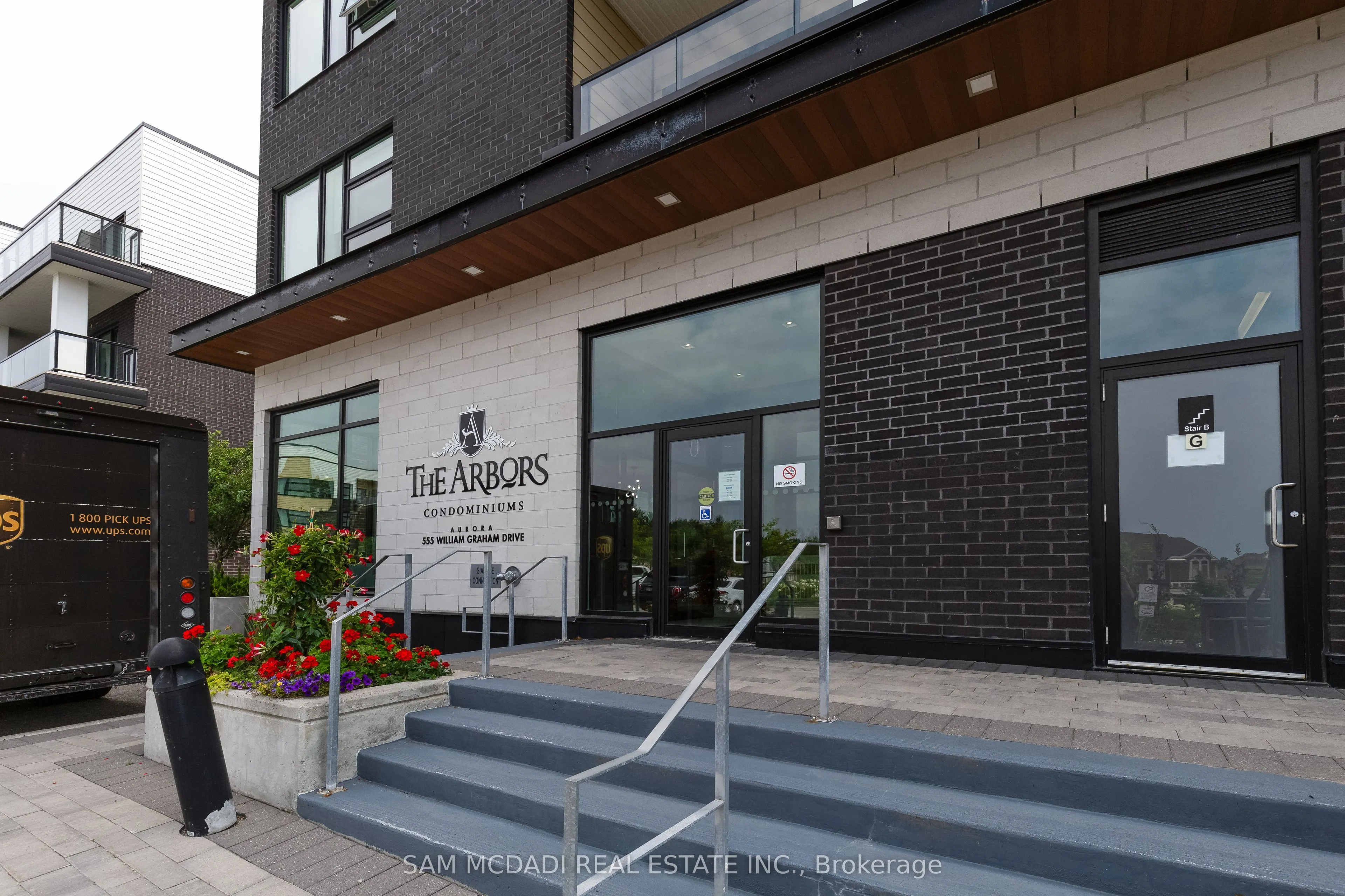555 William Graham Drive, #114