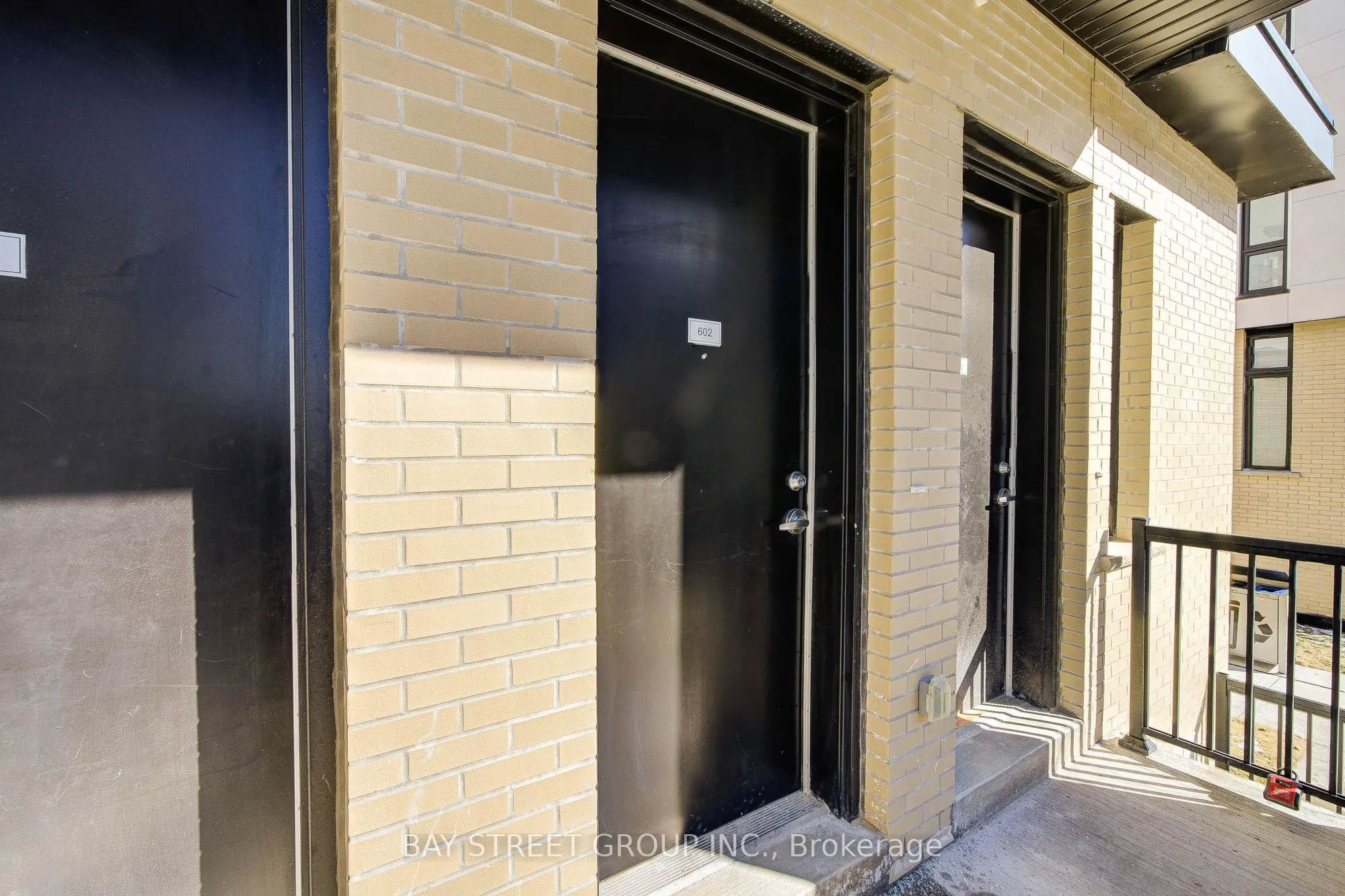 7 Steckley house Lane, #602