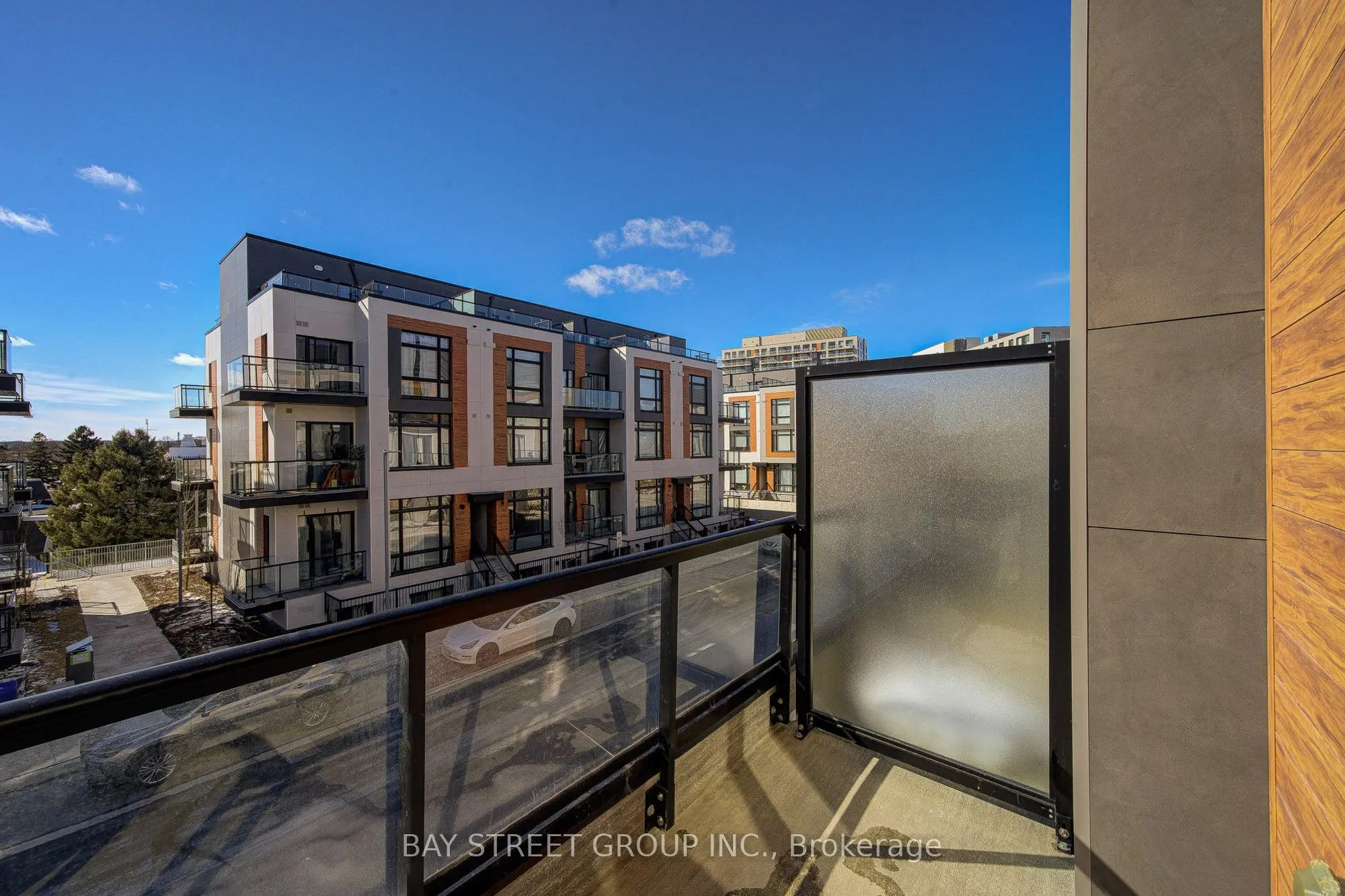 7 Steckley house Lane, #602