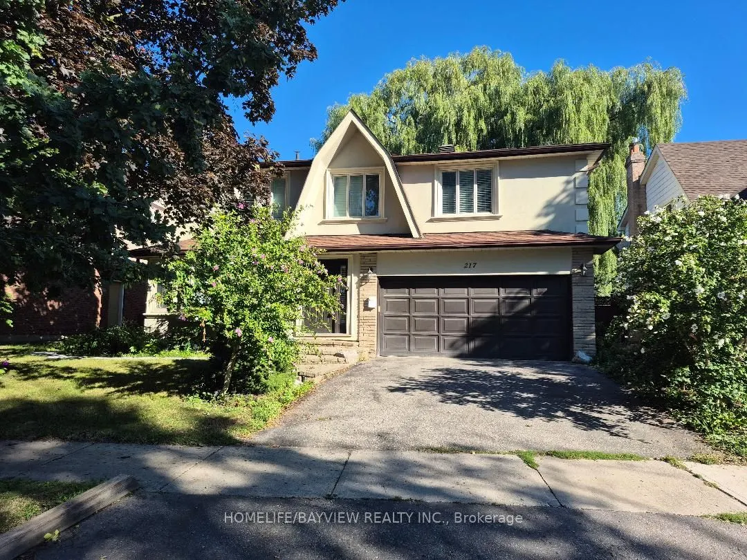 217 Centre Street W