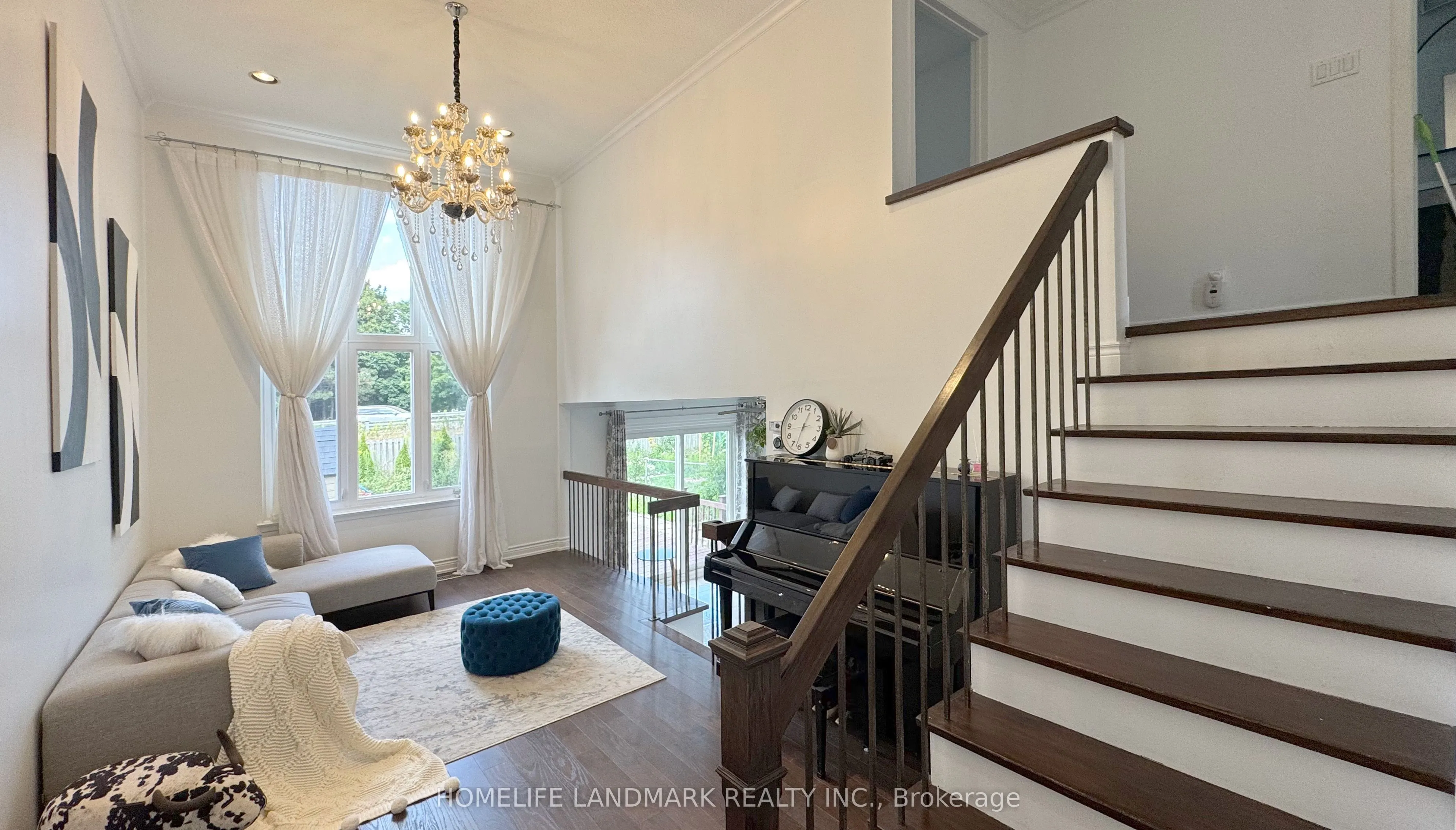 160 Snowshoe Crescent