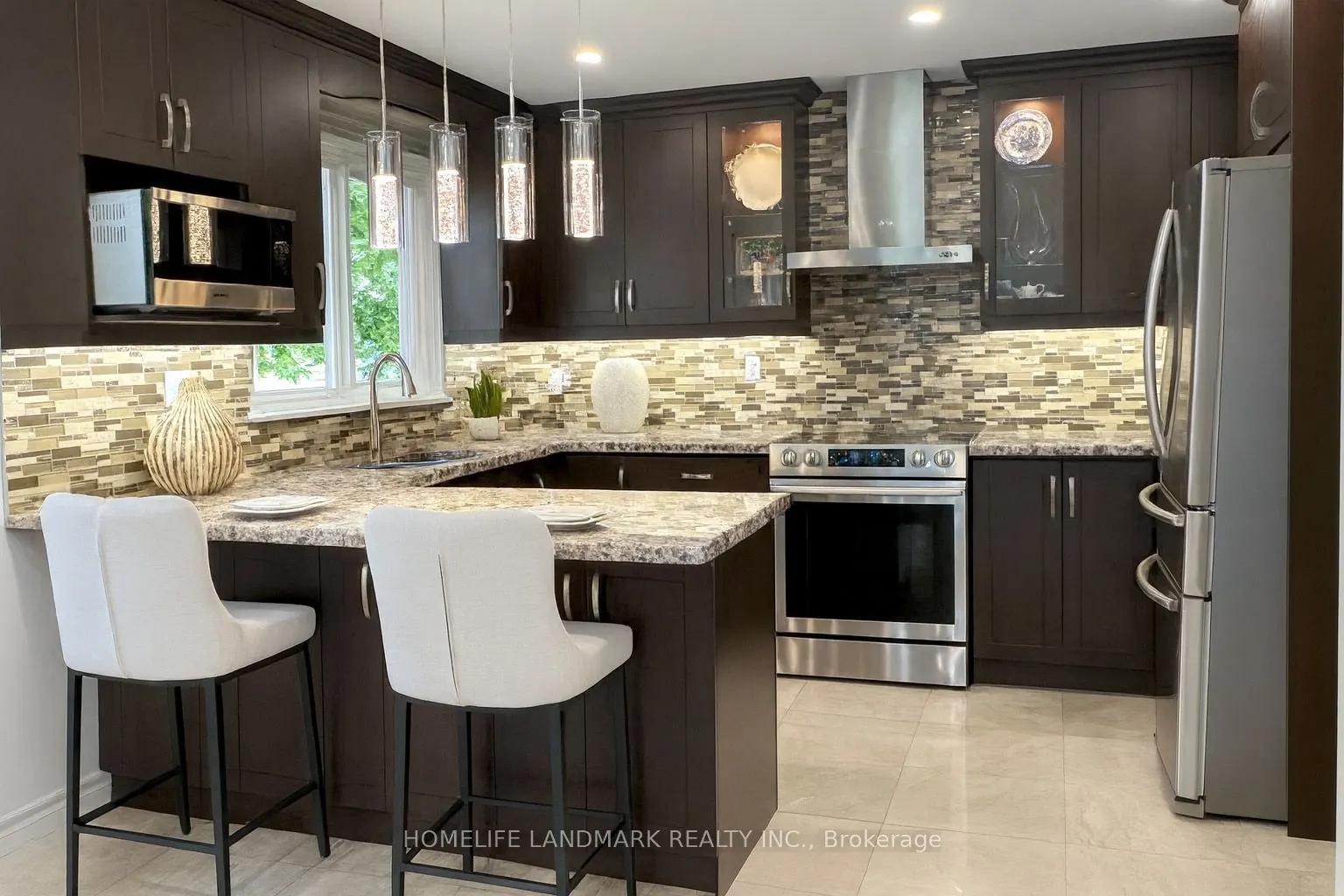 160 Snowshoe Crescent