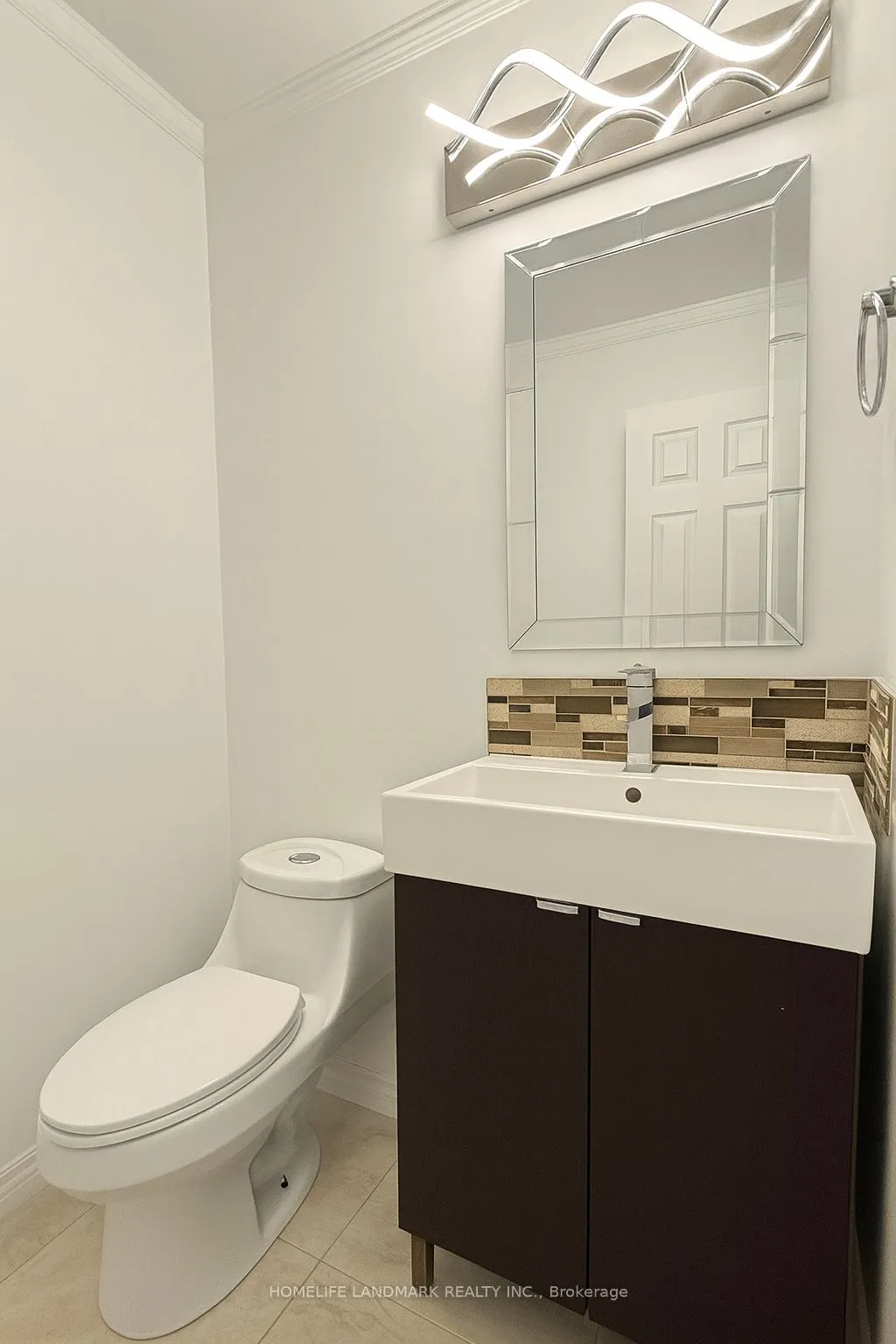 160 Snowshoe Crescent