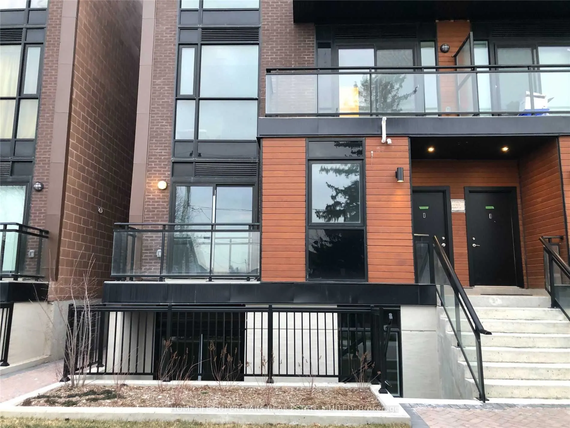 26 Coles Avenue, #902