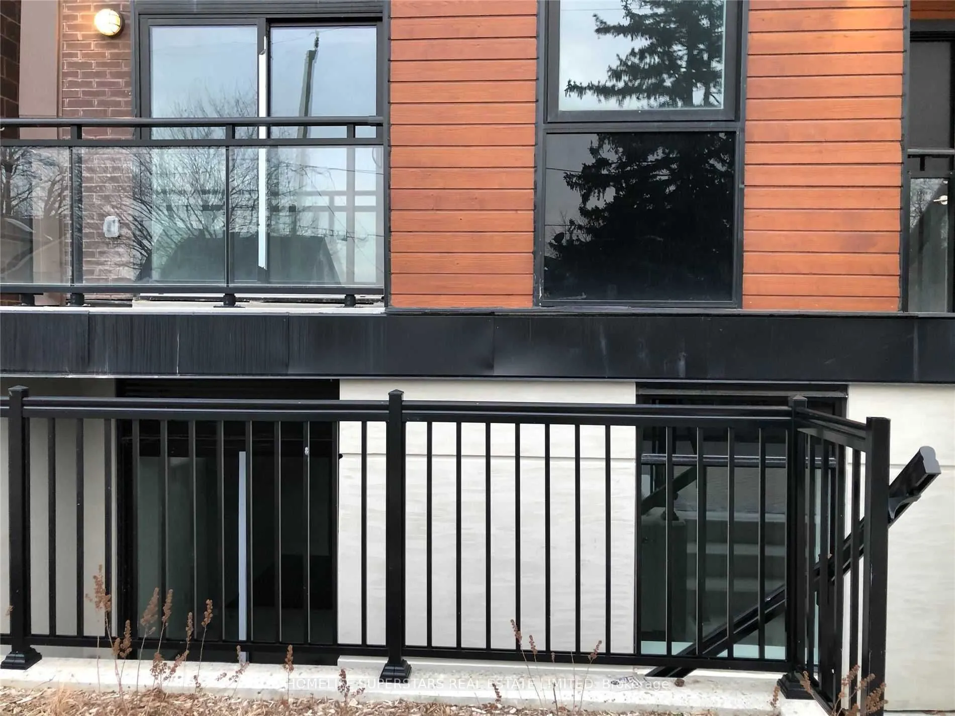 26 Coles Avenue, #902