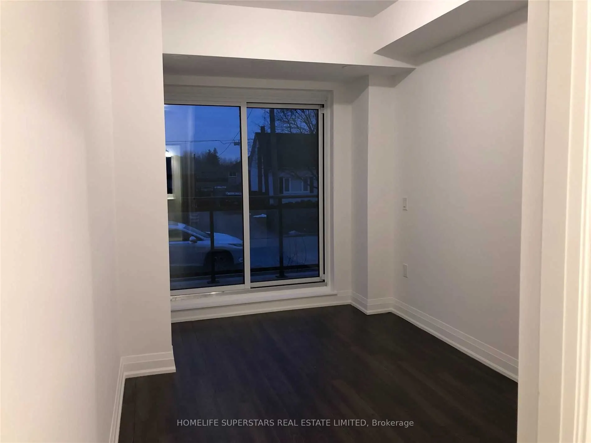 26 Coles Avenue, #902