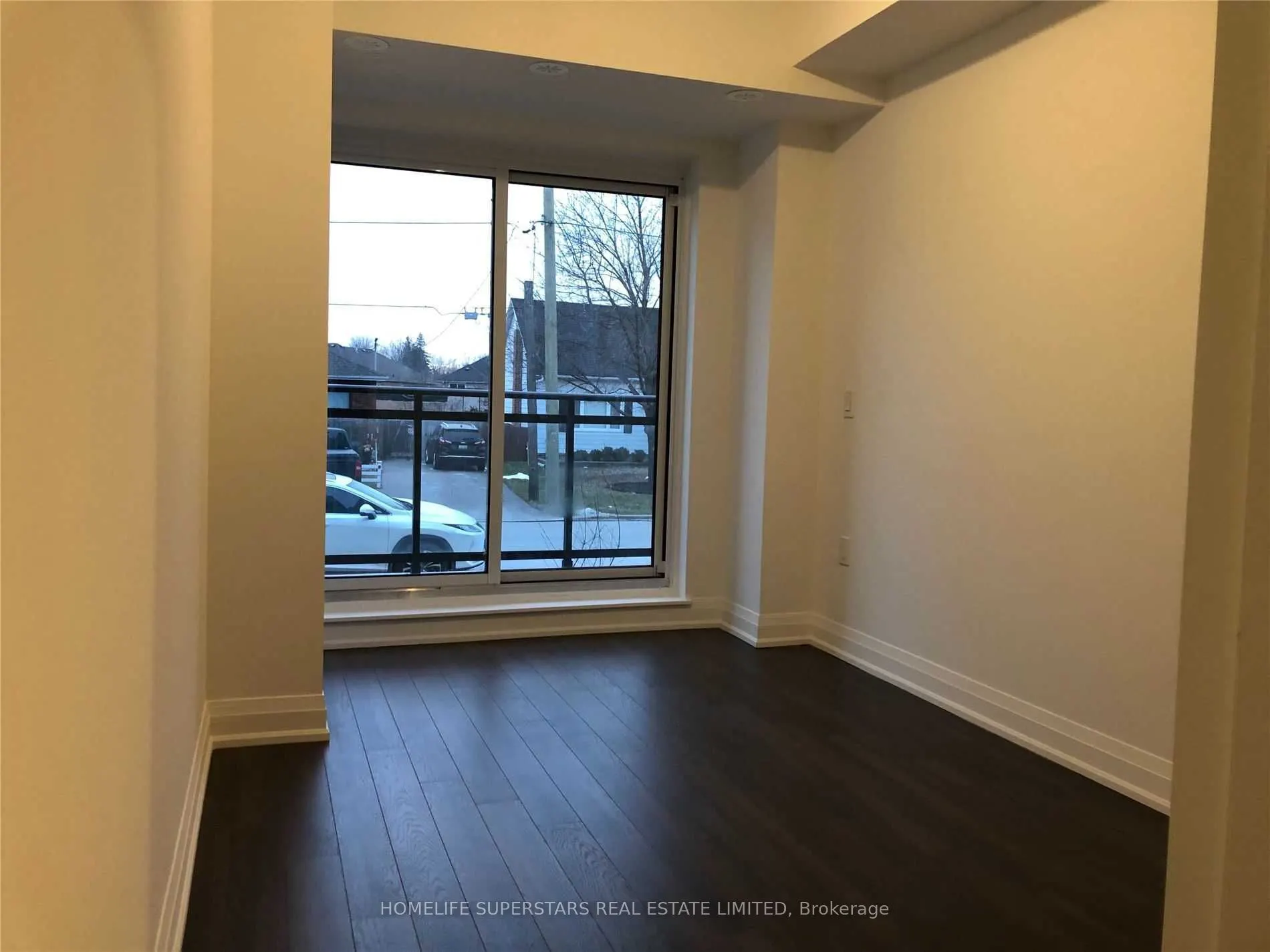 26 Coles Avenue, #902