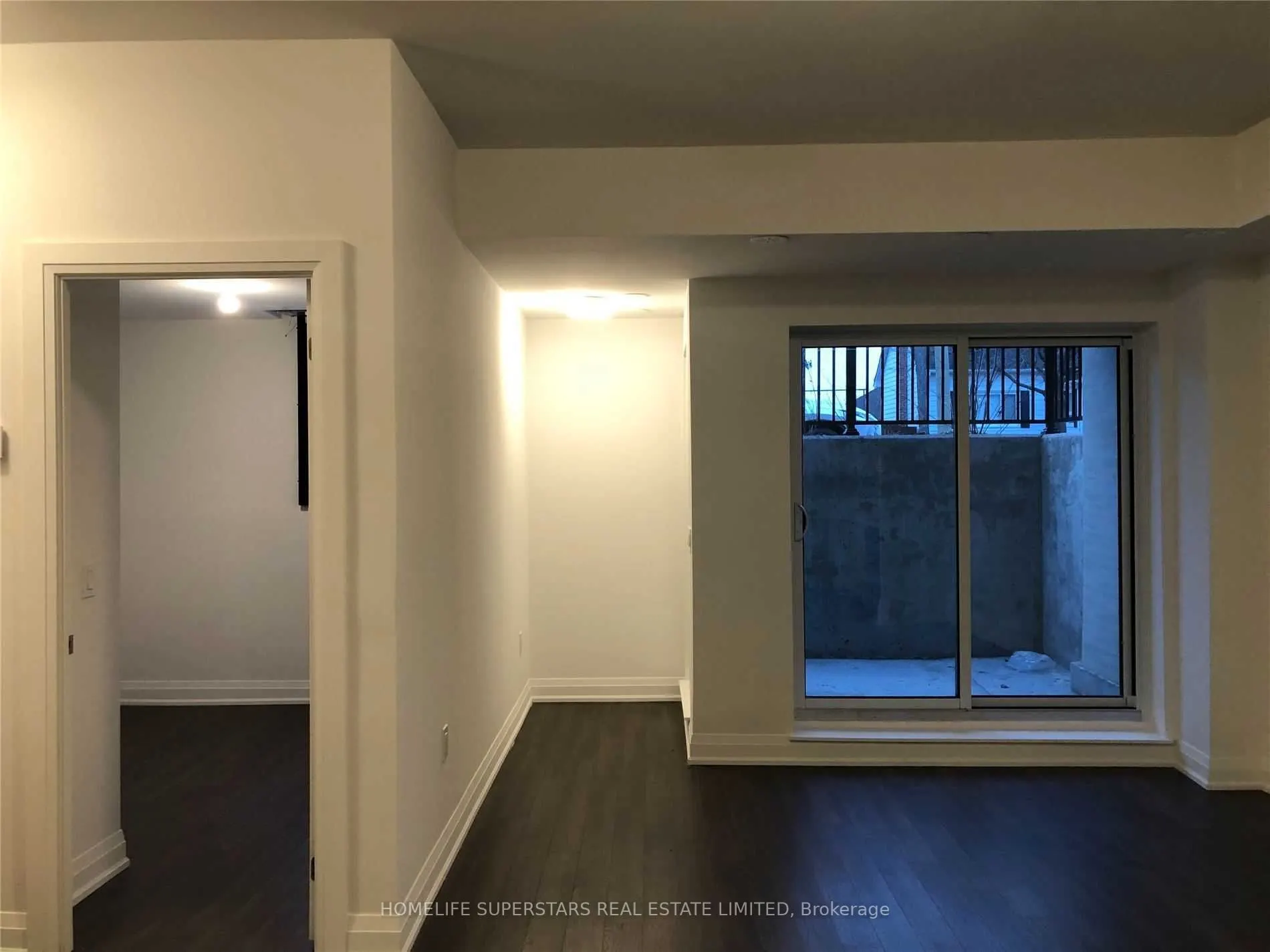 26 Coles Avenue, #902