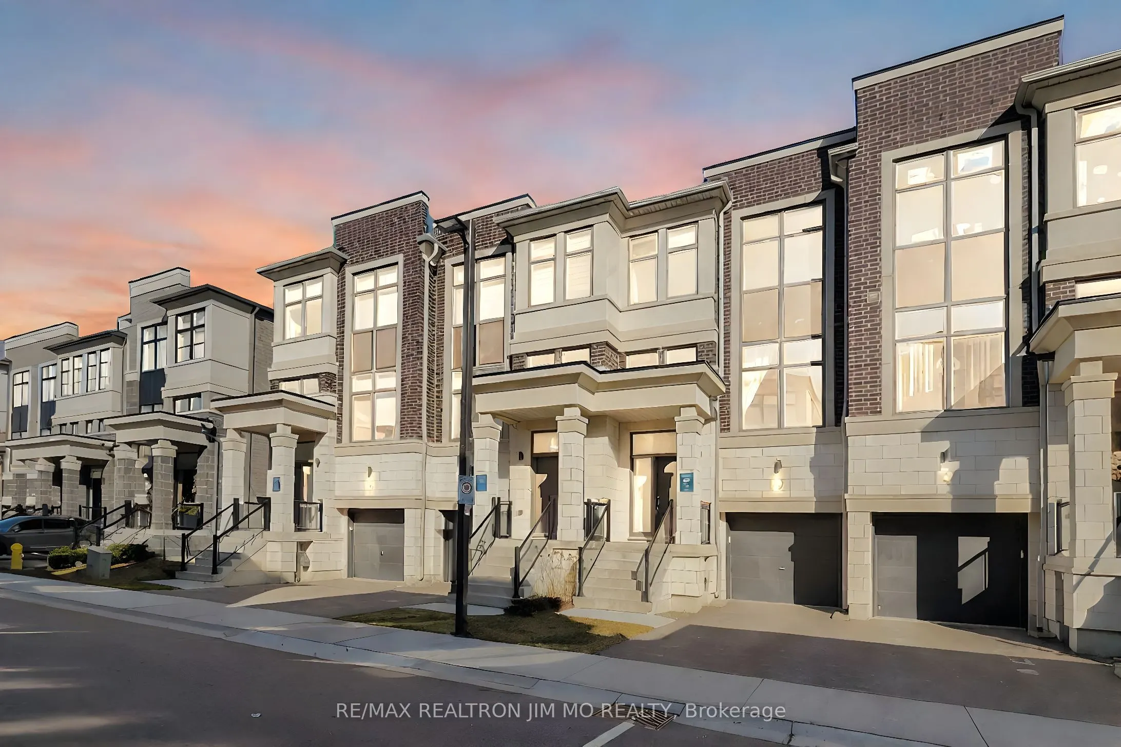 37 Armillo Place