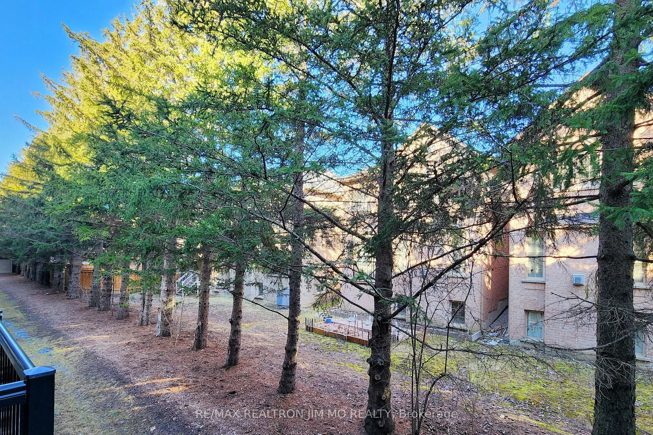 37 Armillo Place