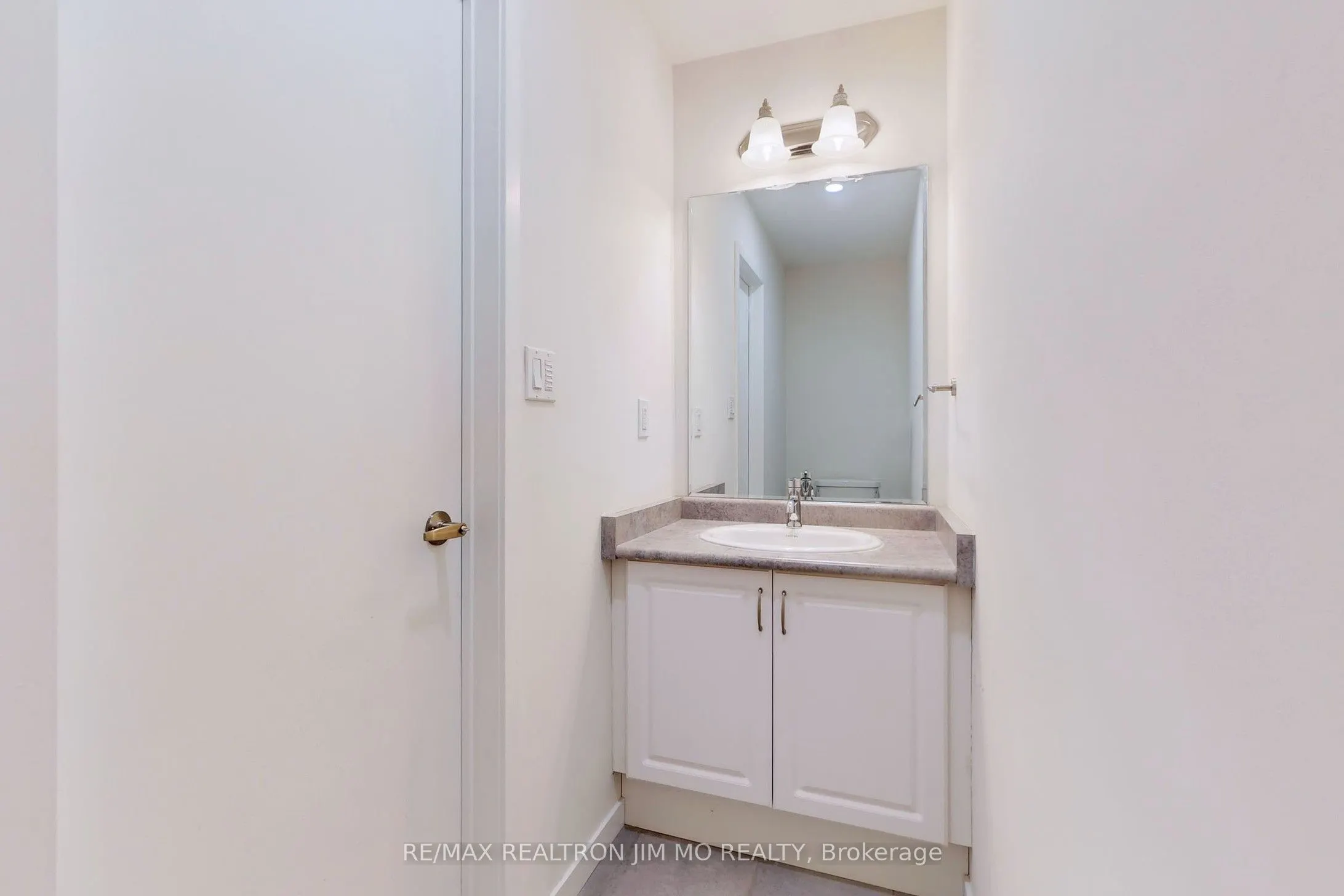 37 Armillo Place