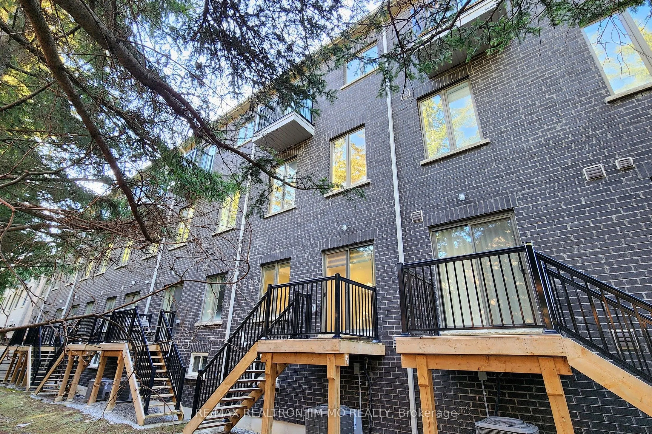 37 Armillo Place