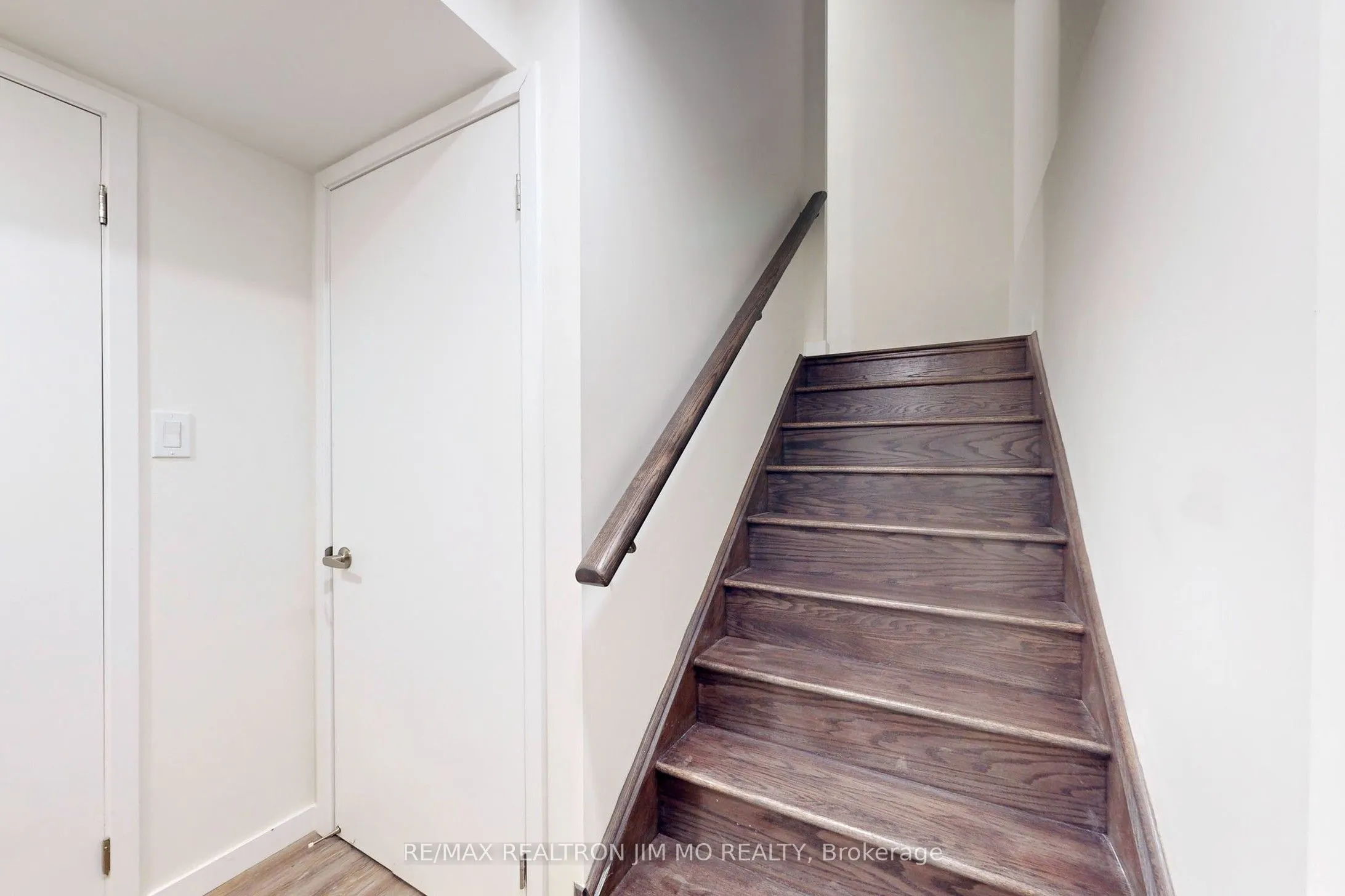 37 Armillo Place