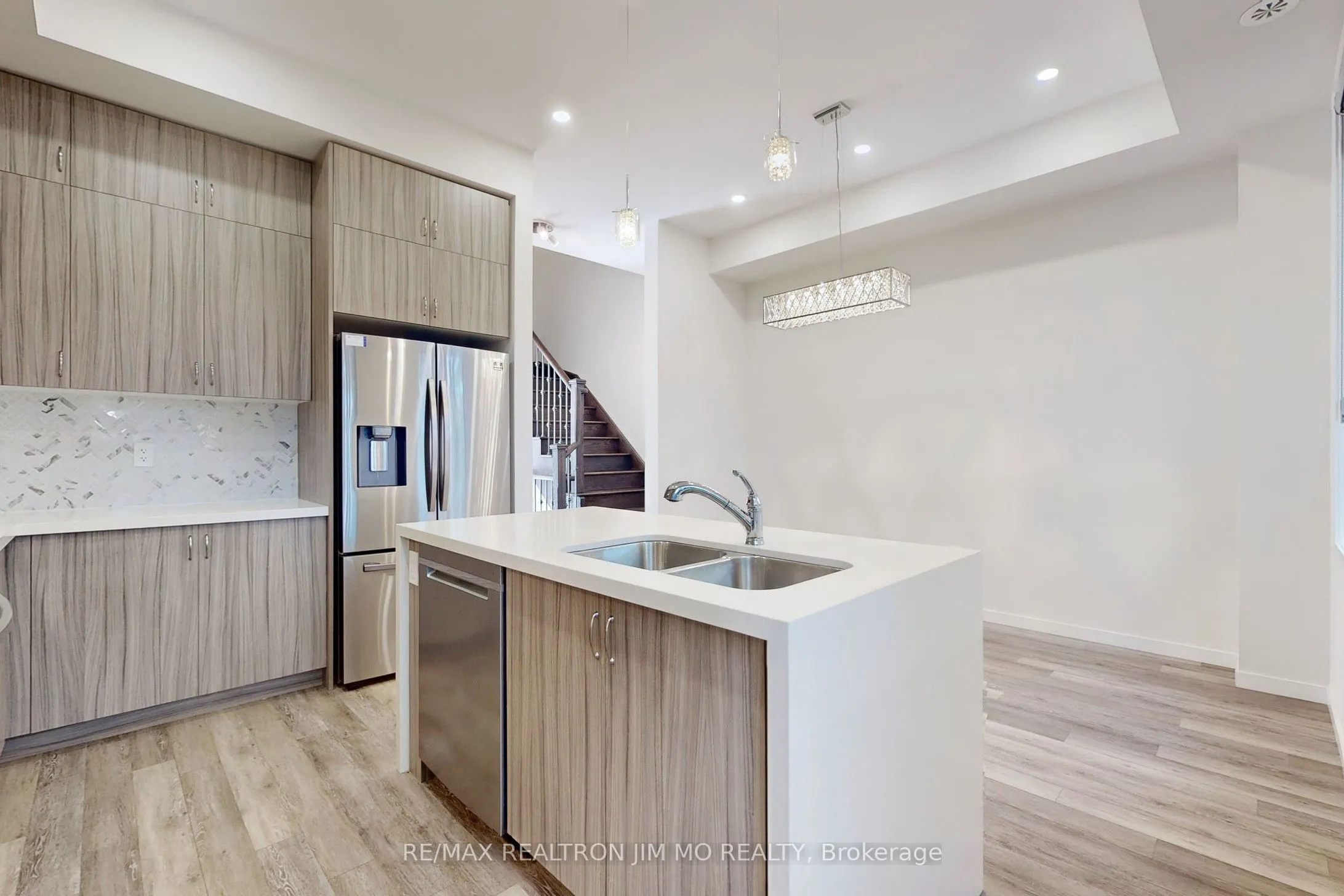 37 Armillo Place