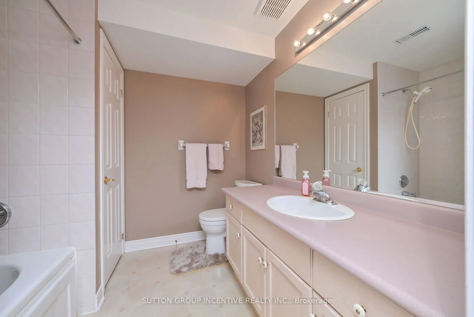 4 Belair Place #22