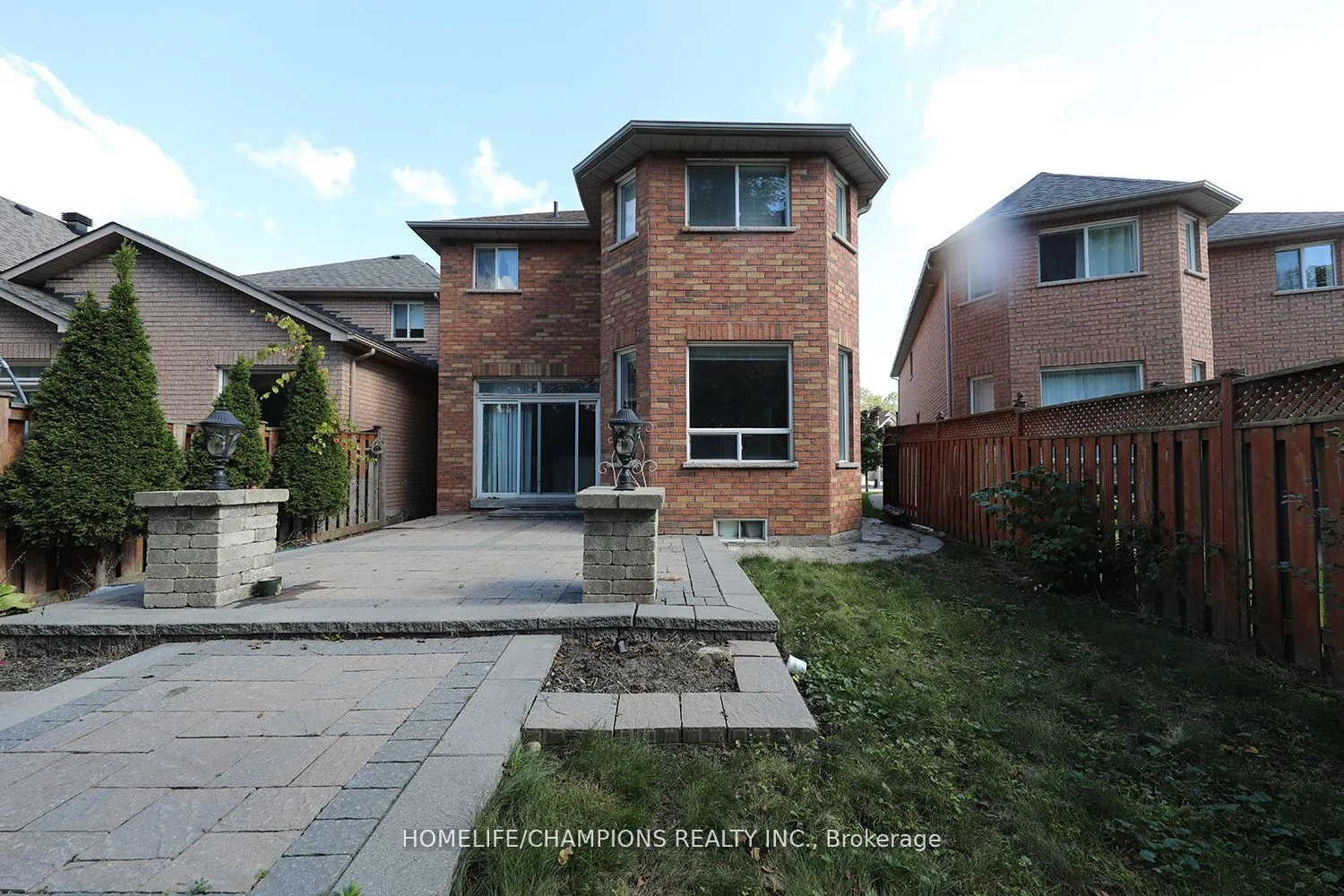 142 Estate Garden Avenue