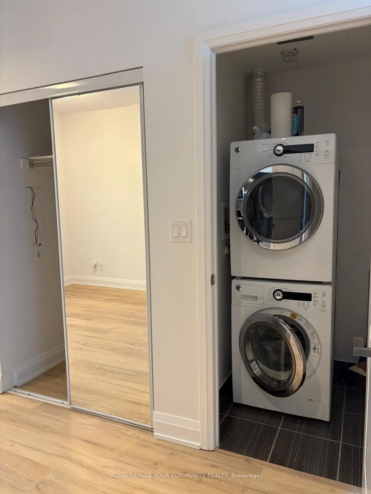 7171 Yonge Street, #1606