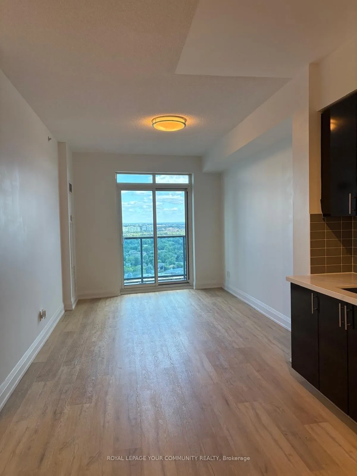 7171 Yonge Street, #1606