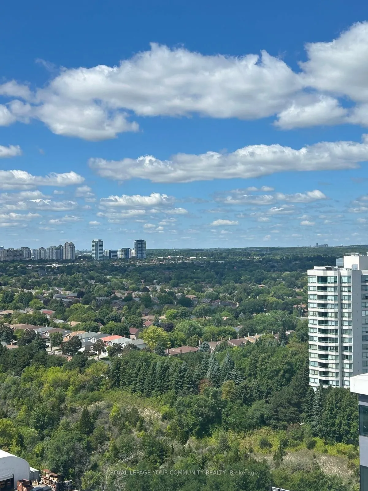 7171 Yonge Street, #1606